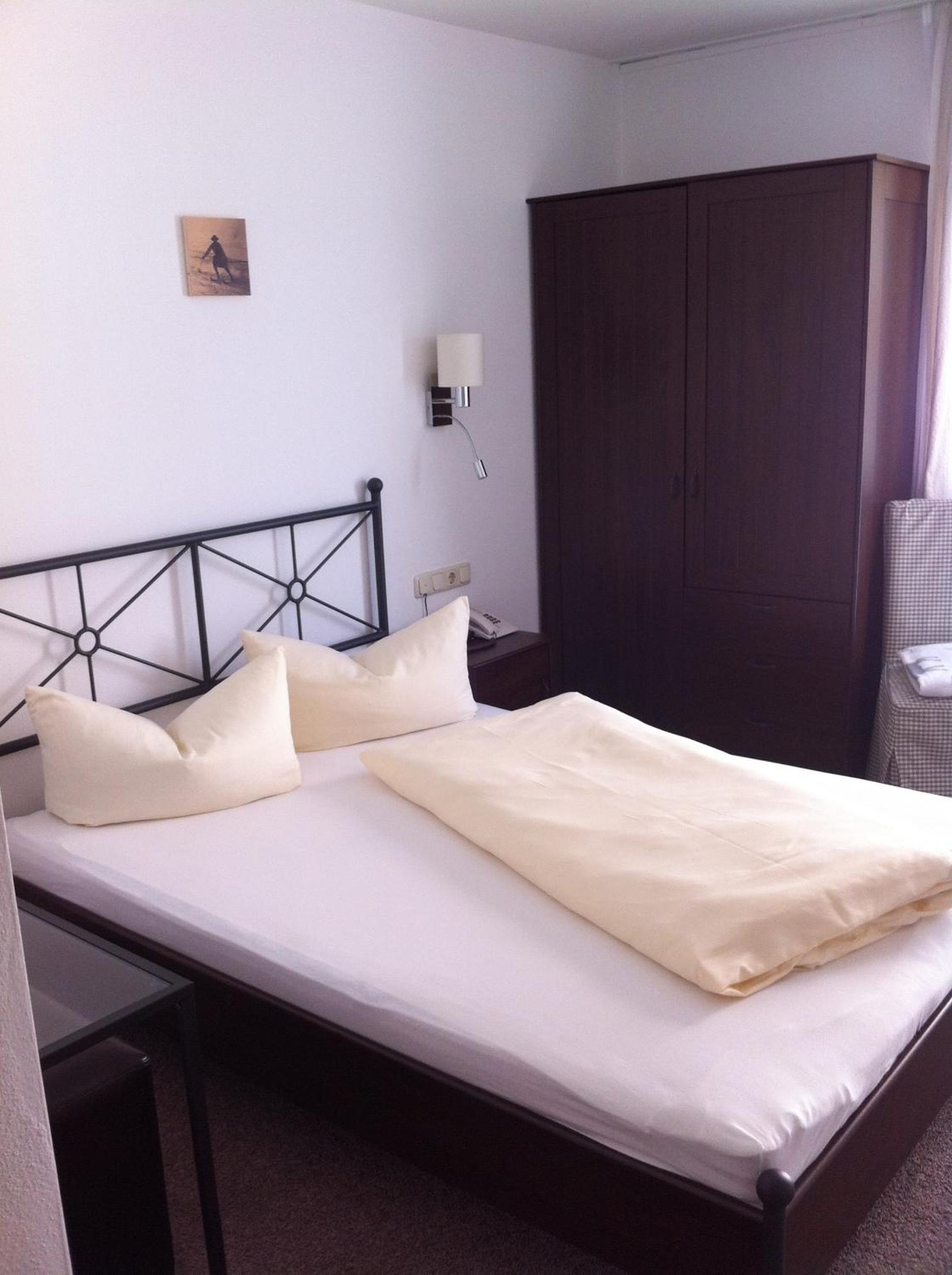 Standard Single Room With Shower photo 1