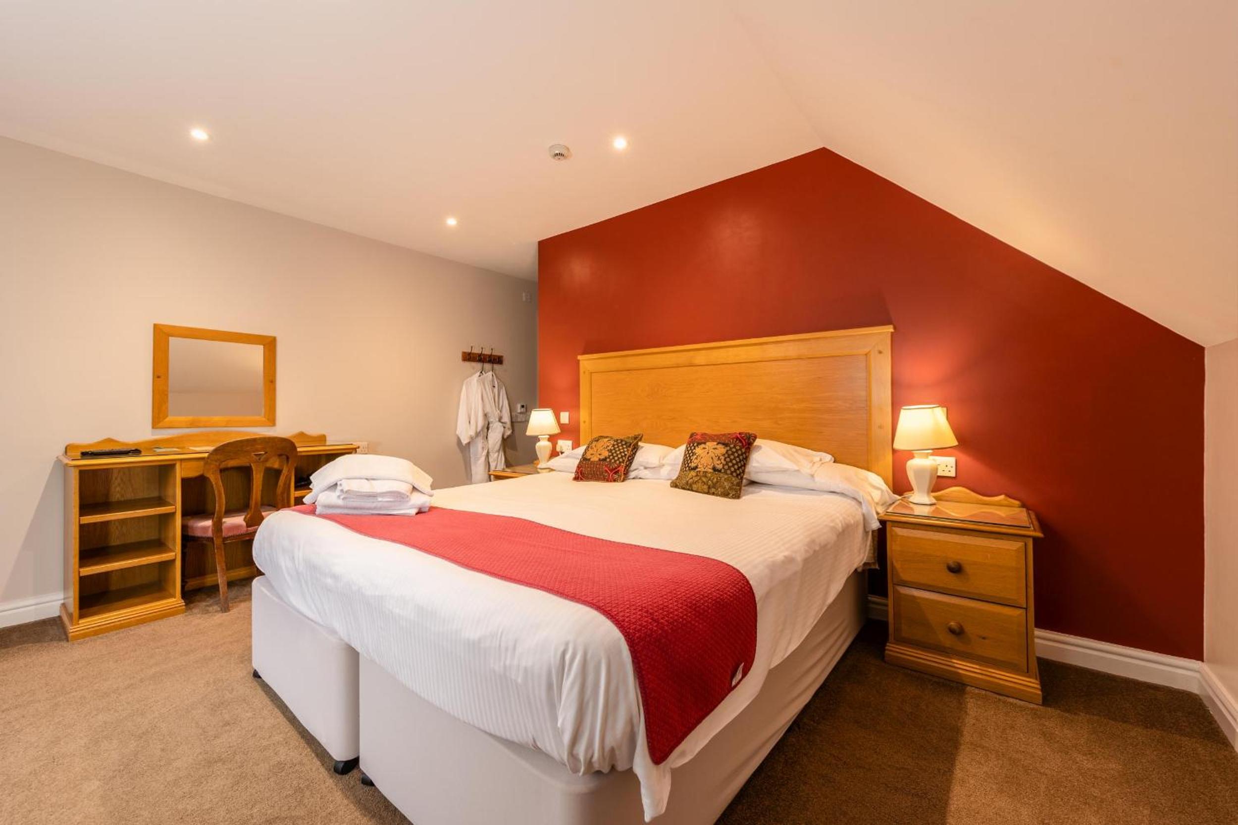 Superior Double or Twin Room photo 2