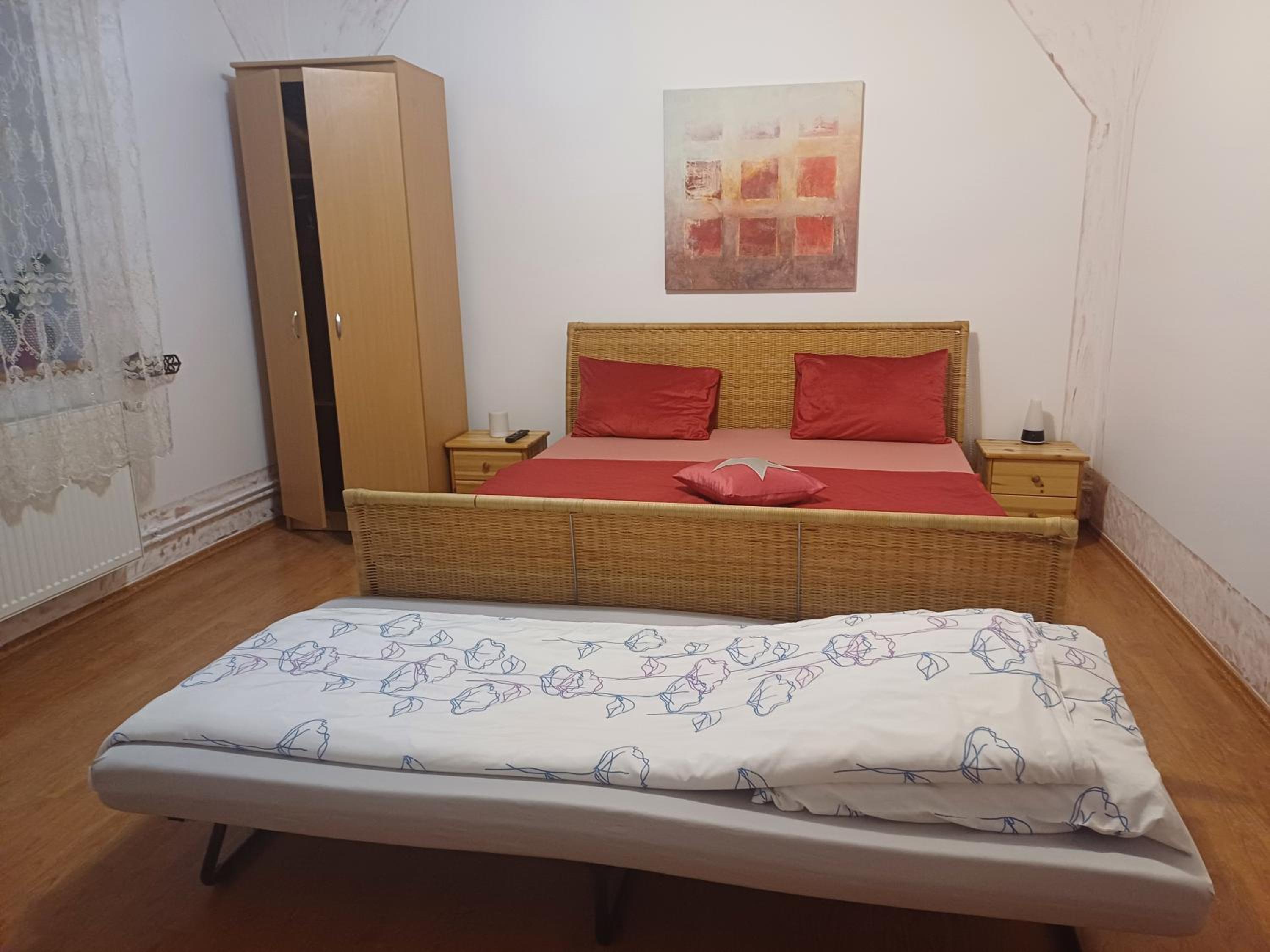 Deluxe Room (2 Adults + 1 Child) - Photo 13