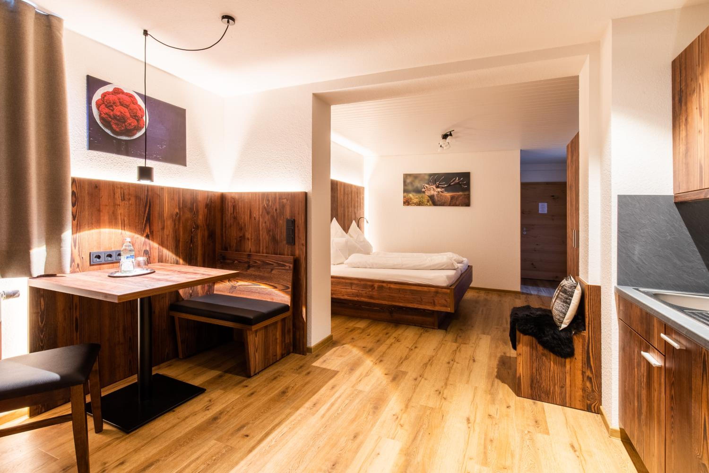 Suite with Mountain View - Photo 1