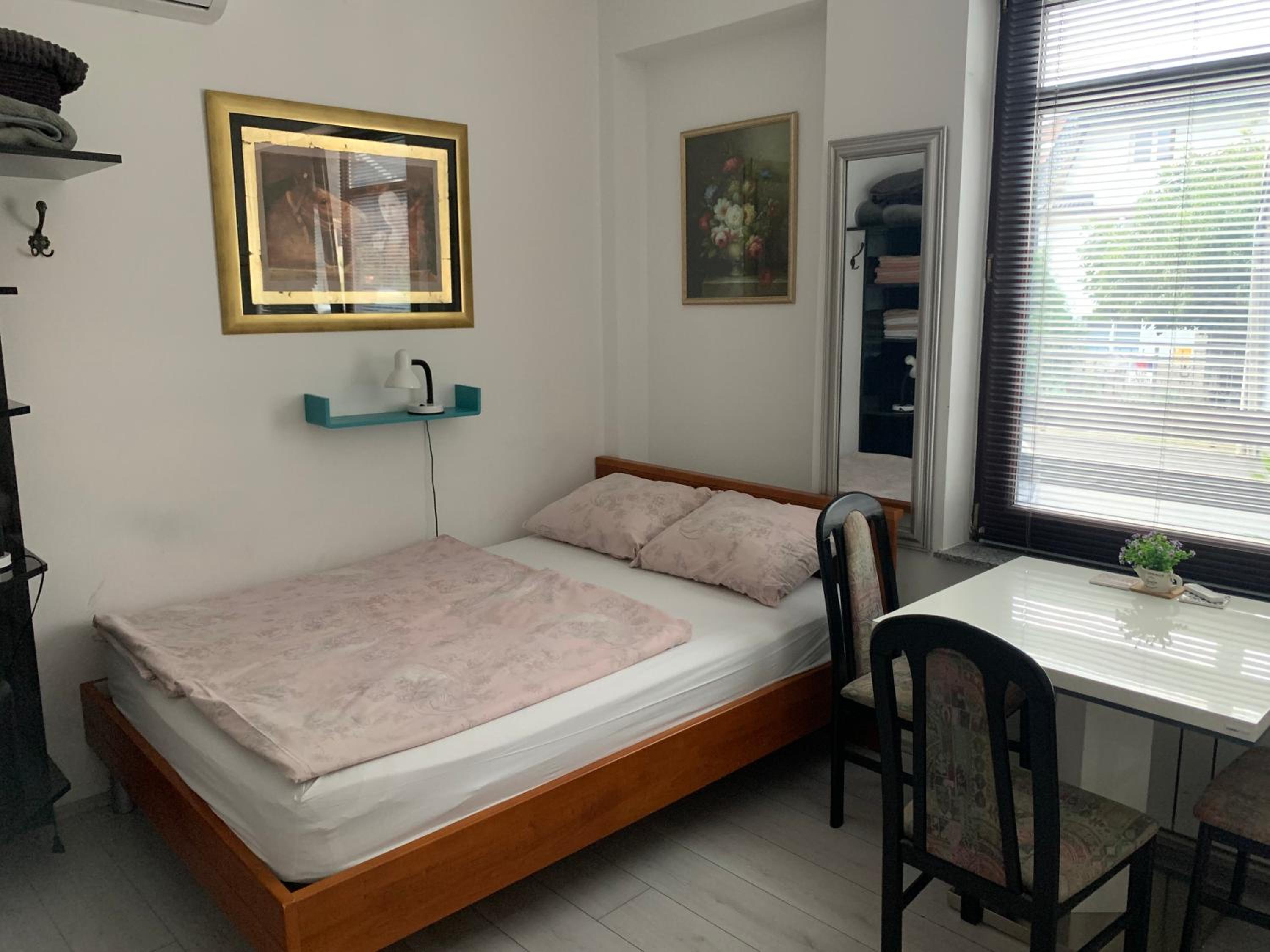 Economy Quadruple Room with Shared Bathroom