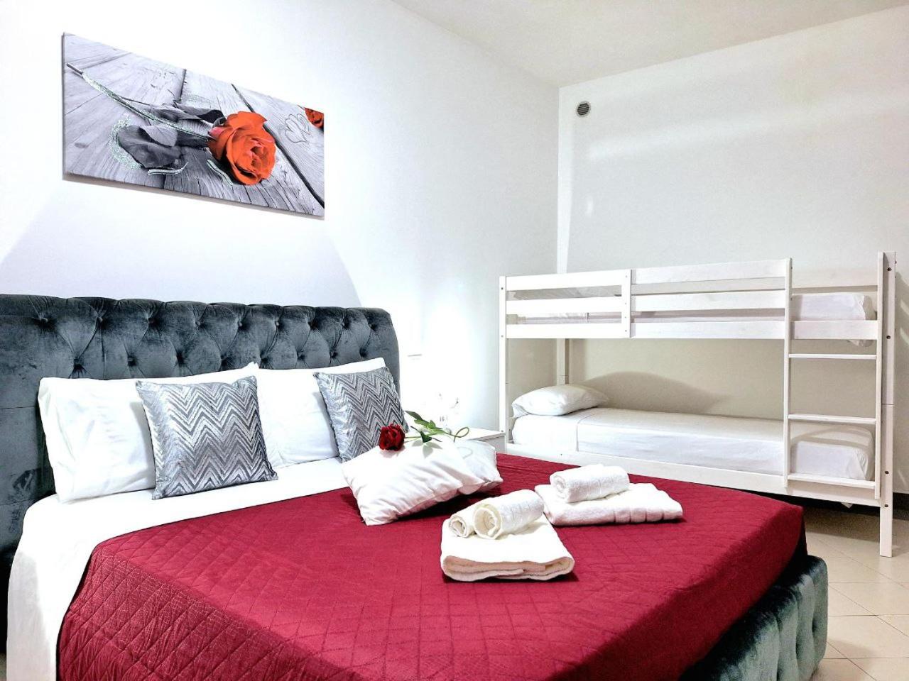 Deluxe King Room photo 1