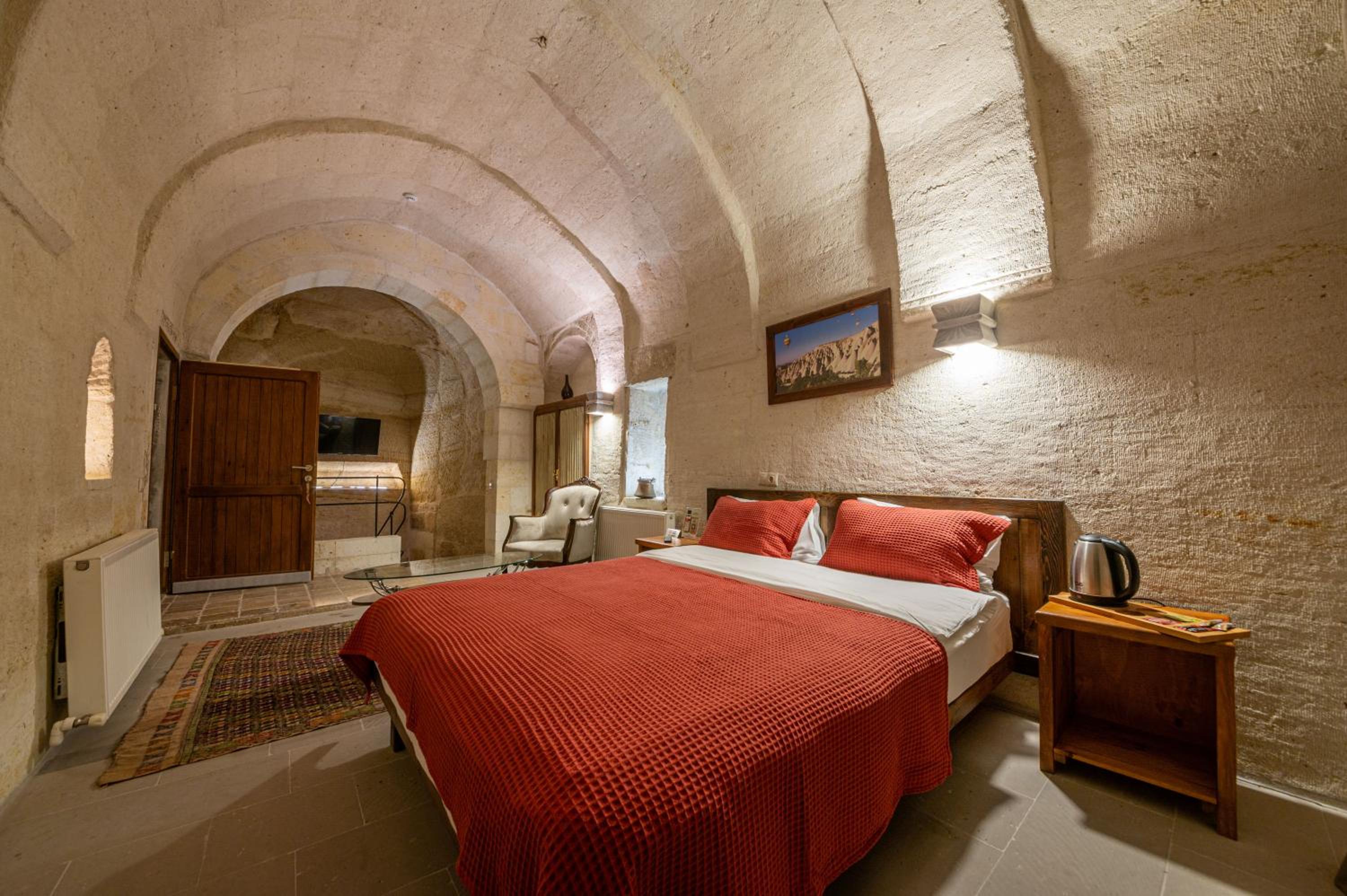 Deluxe Suite - Photo 1
