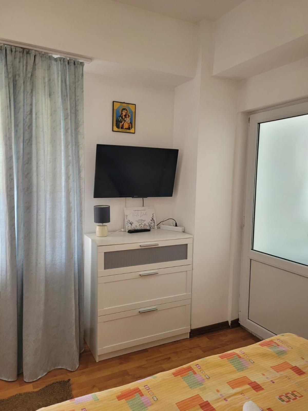 Triple Room with Private Bathroom photo 3
