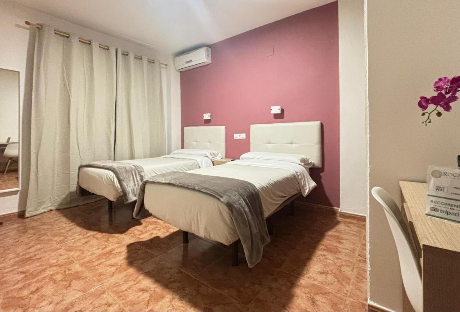 Twin Room with Balcony photo 2