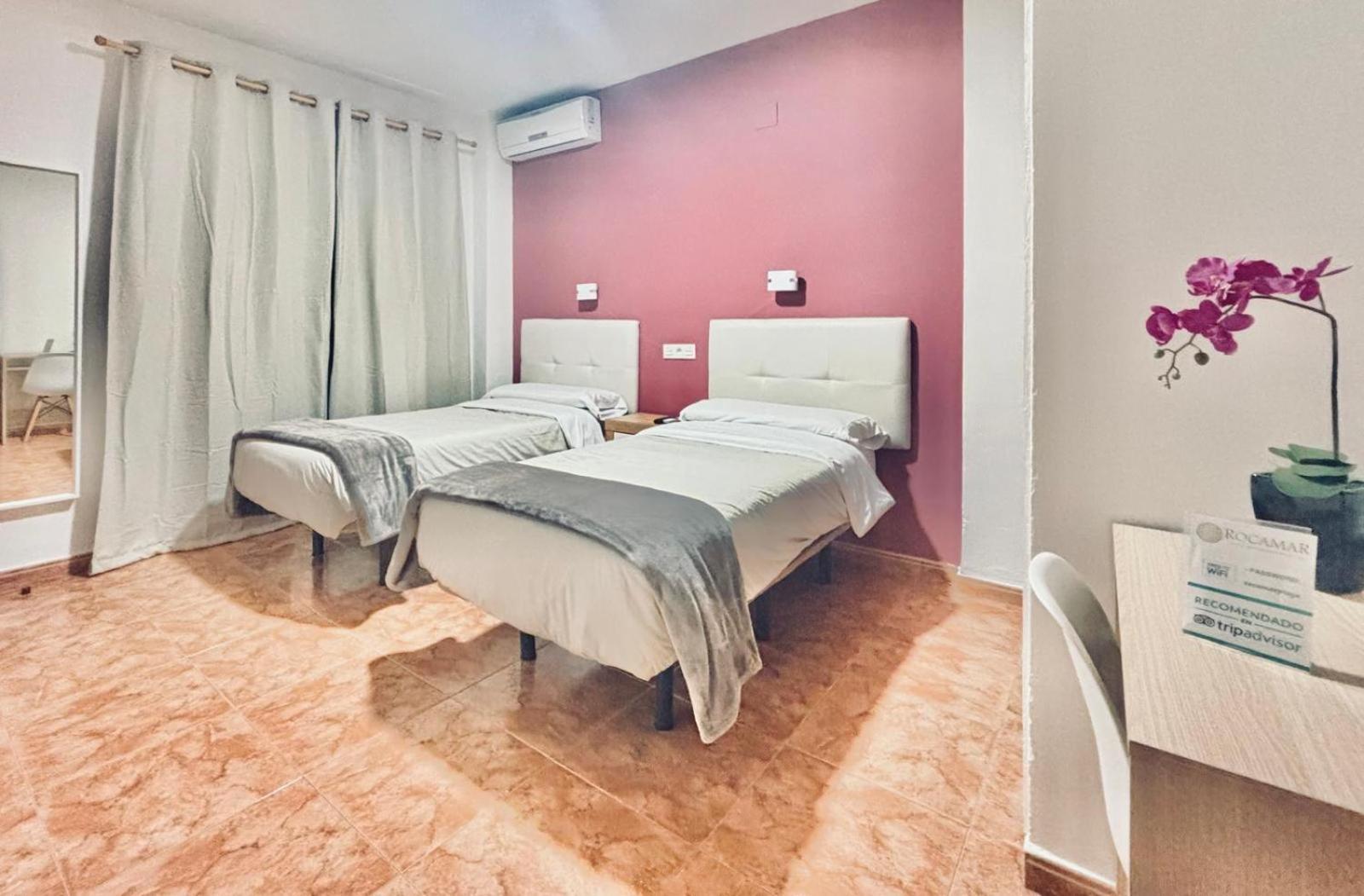 Twin Room with Balcony photo 3