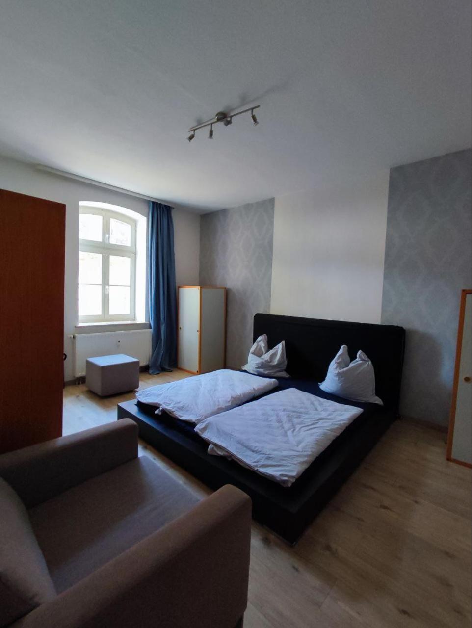 Three-Bedroom Apartment photo 1
