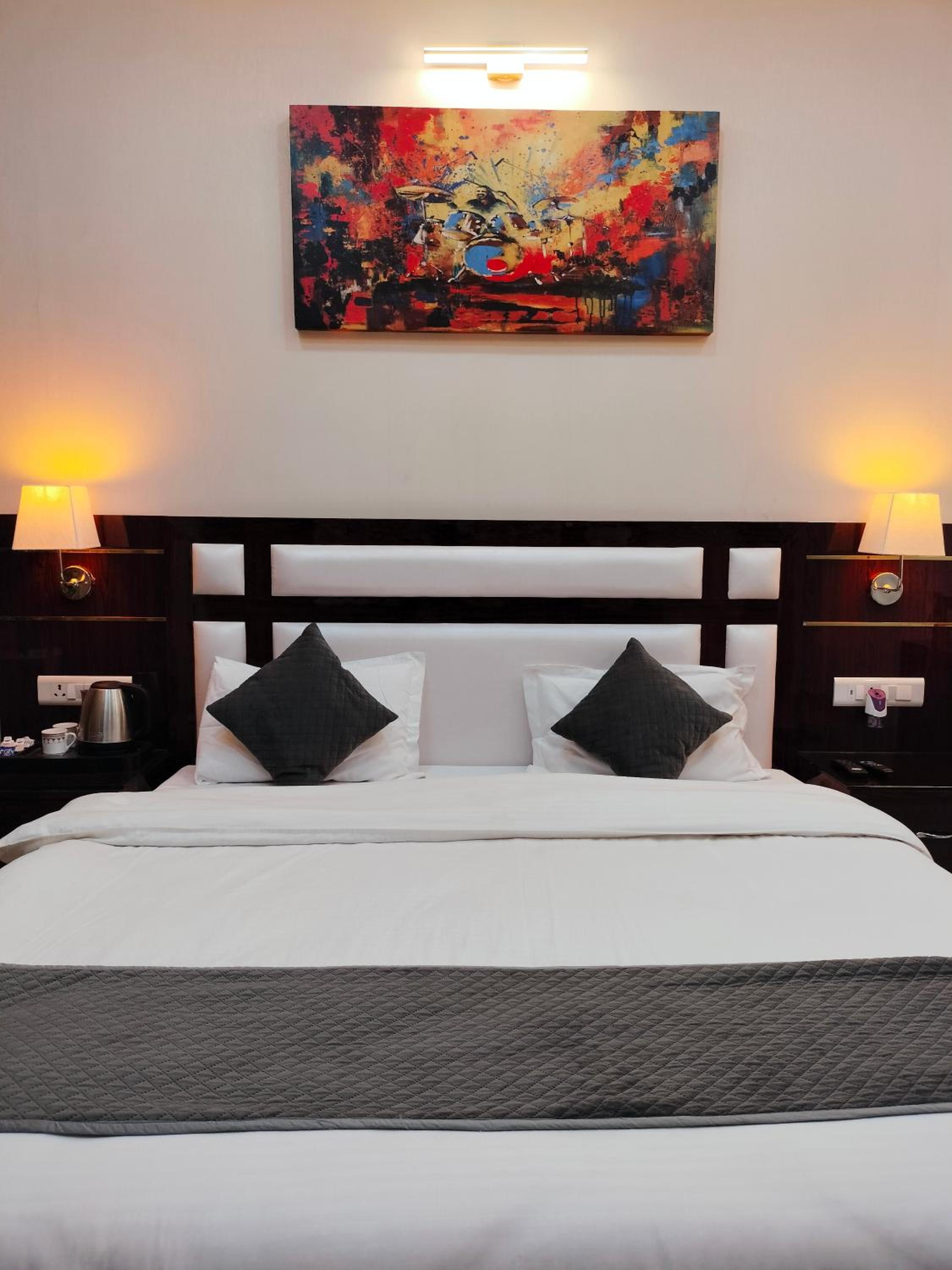 Superior King Room - Photo 14