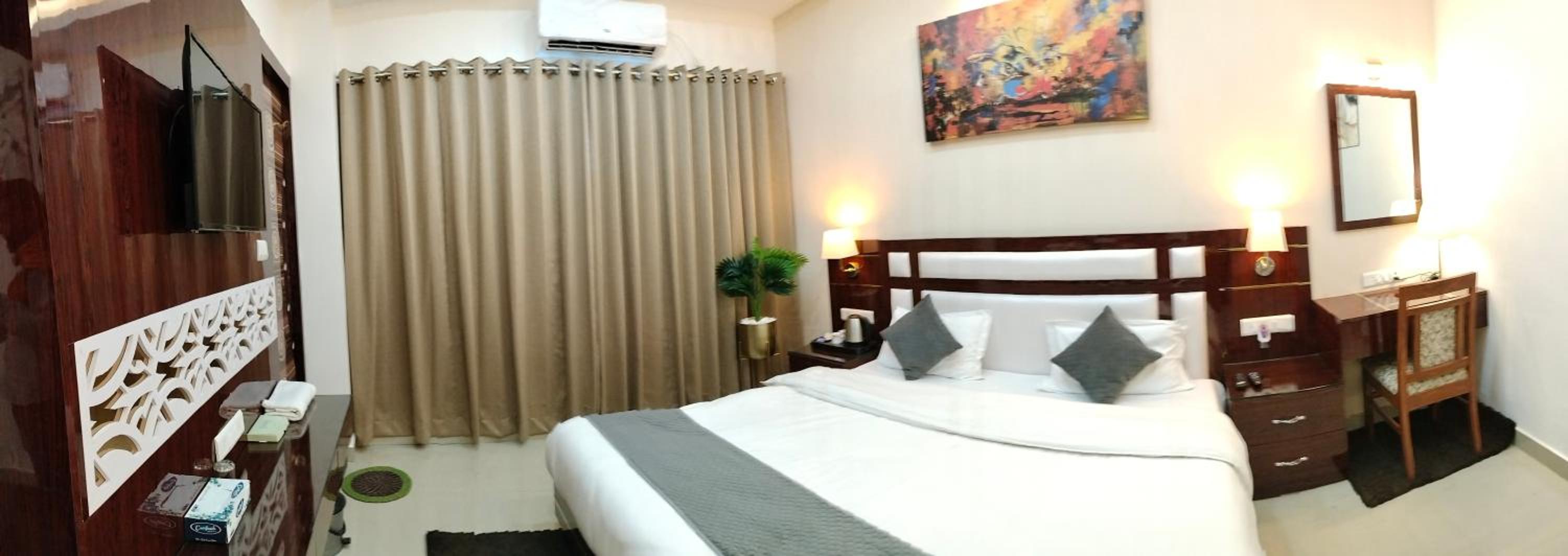 Superior King Room - Photo 6