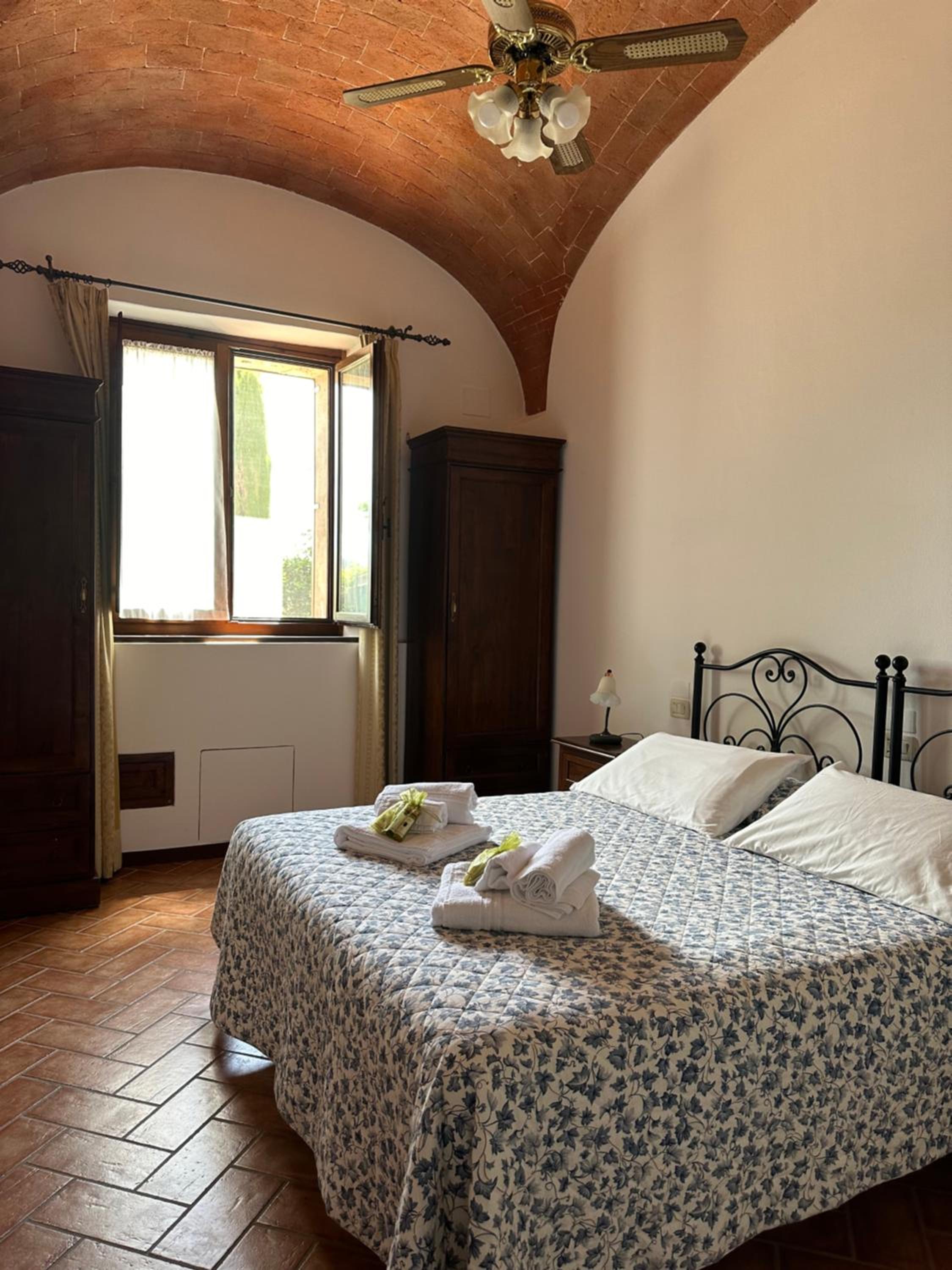 Two-Bedroom Apartment with Garden View photo 2