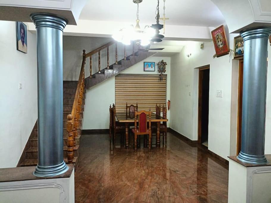 Villa photo 3