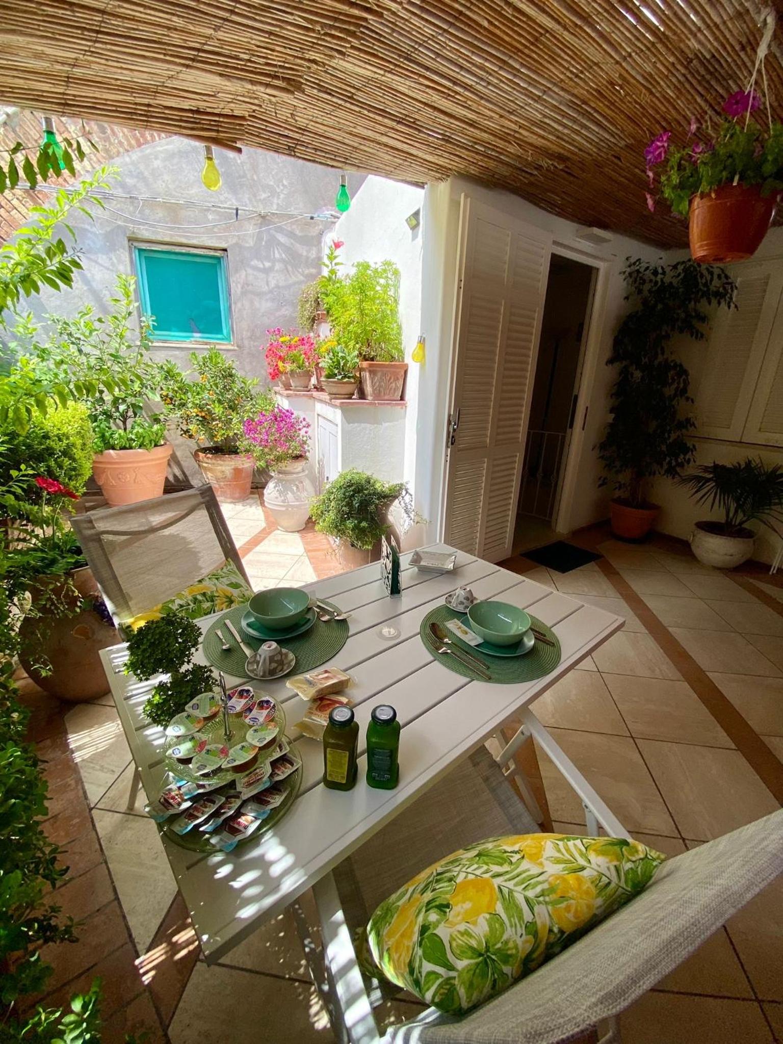 Double Room with Terrace - Photo 7