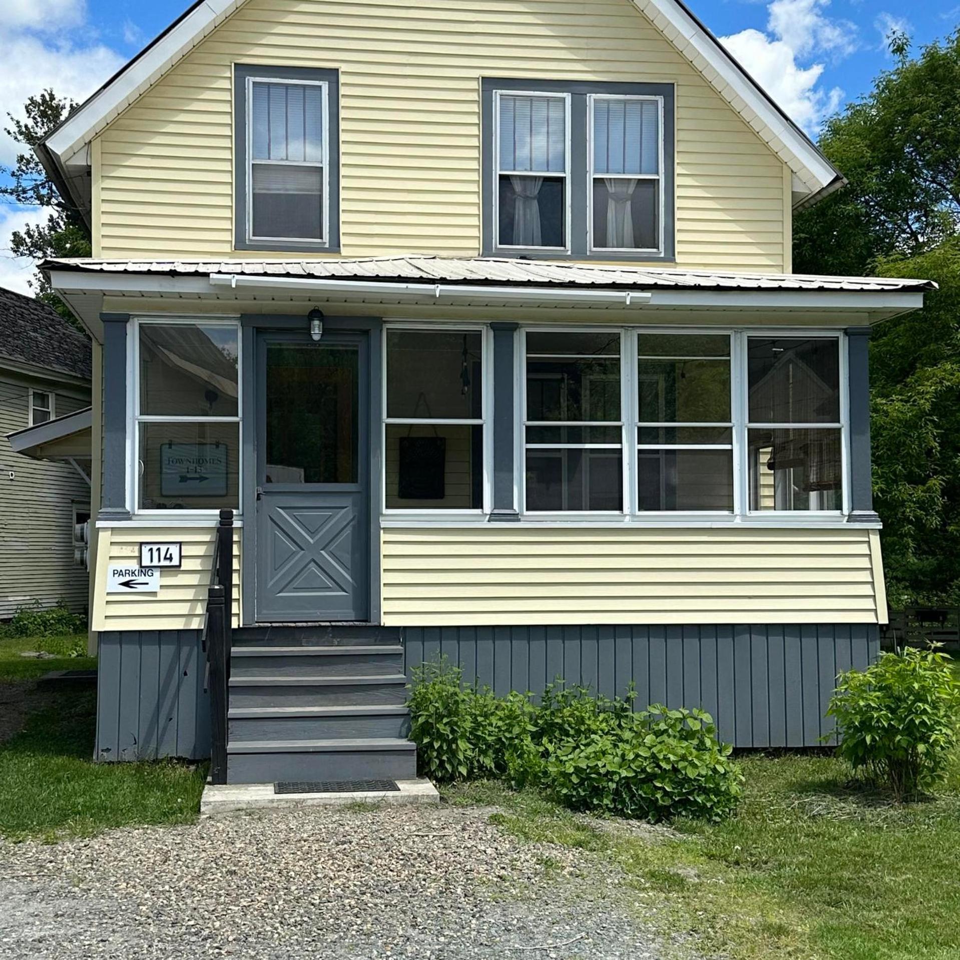 Two-Bedroom House photo 2