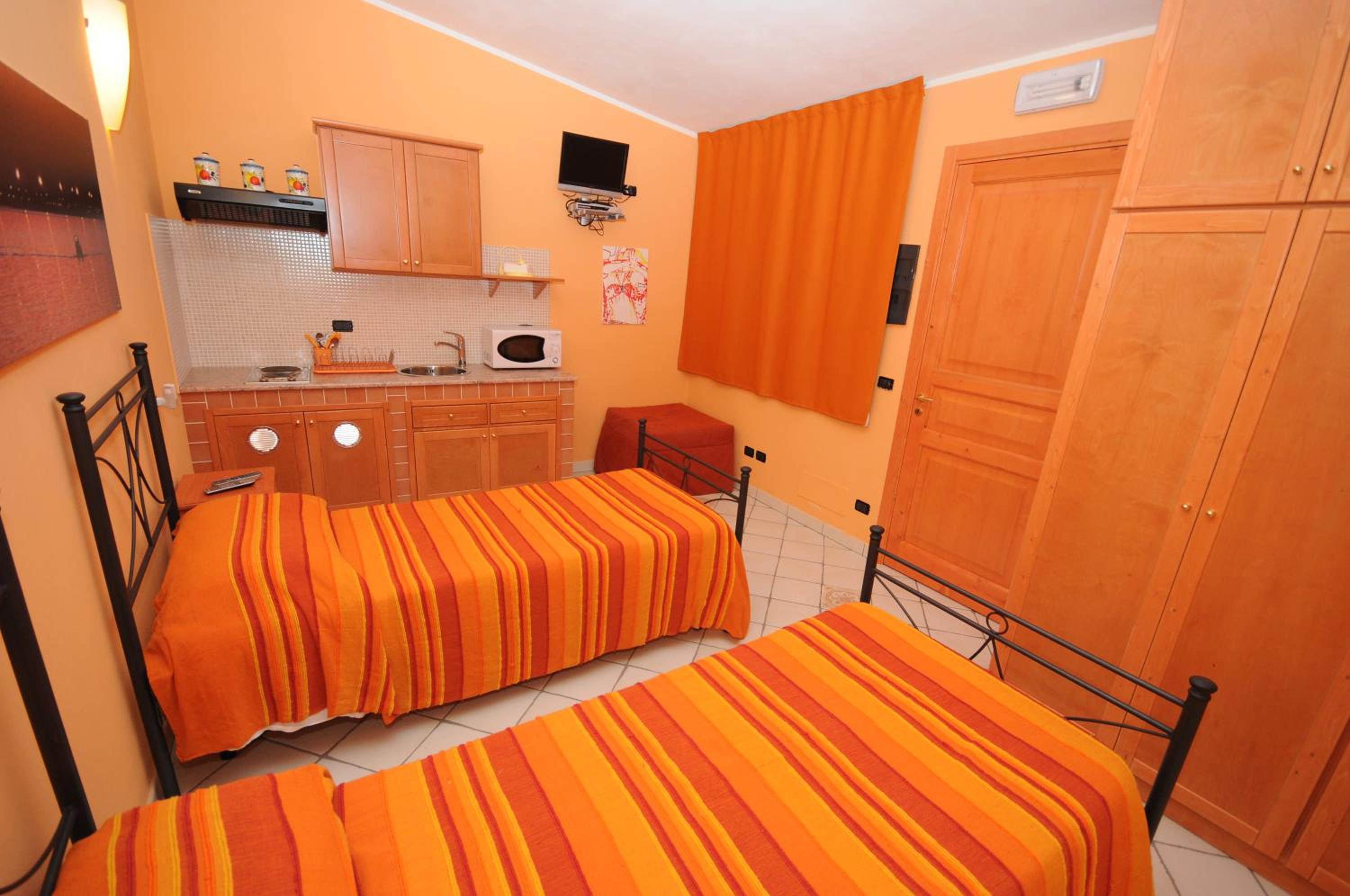 Large Double Room photo 3