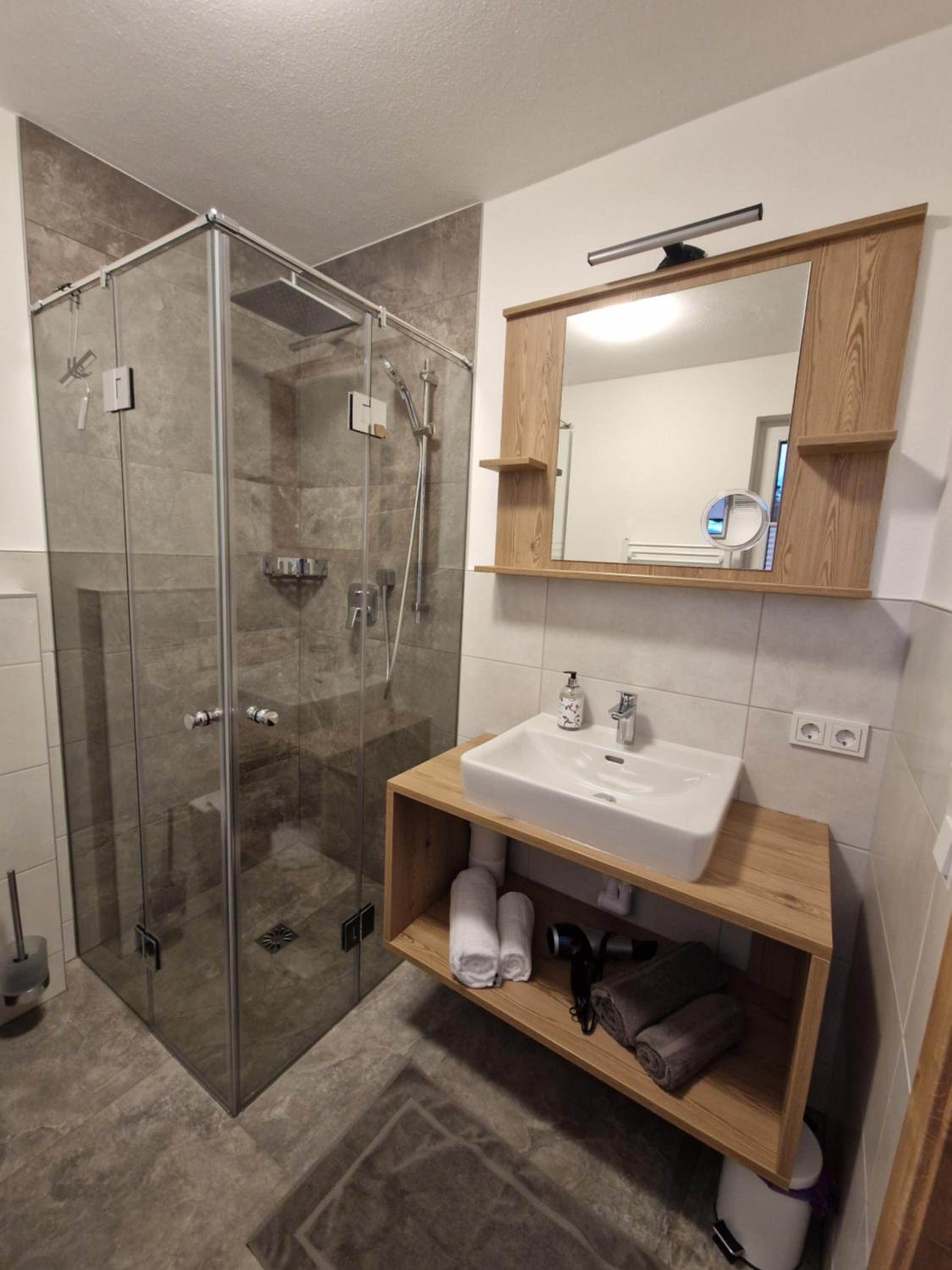 Double Room with Private External Bathroom photo 2