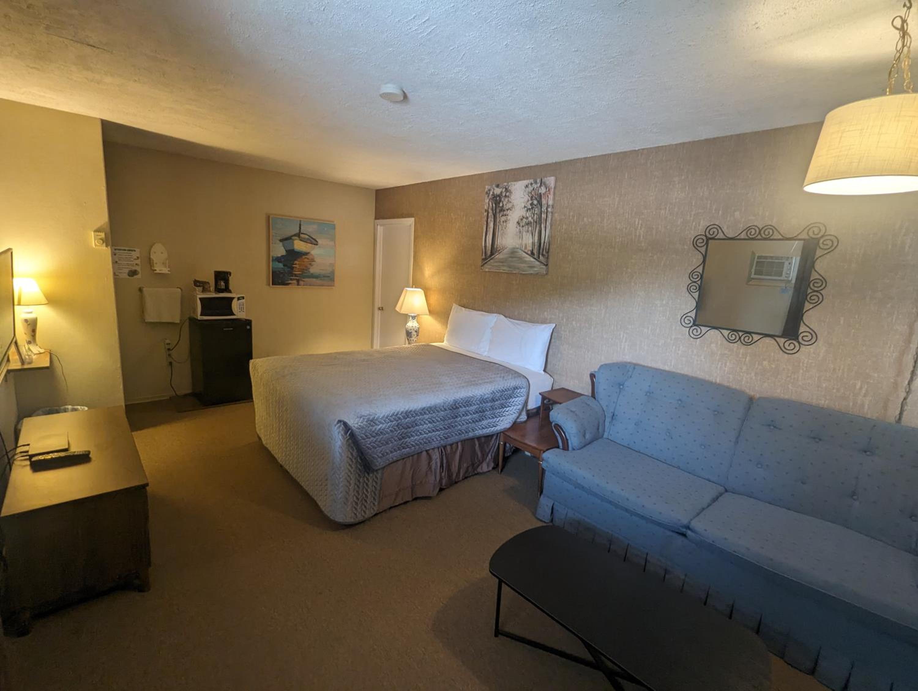 Deluxe Queen Room - Photo 1