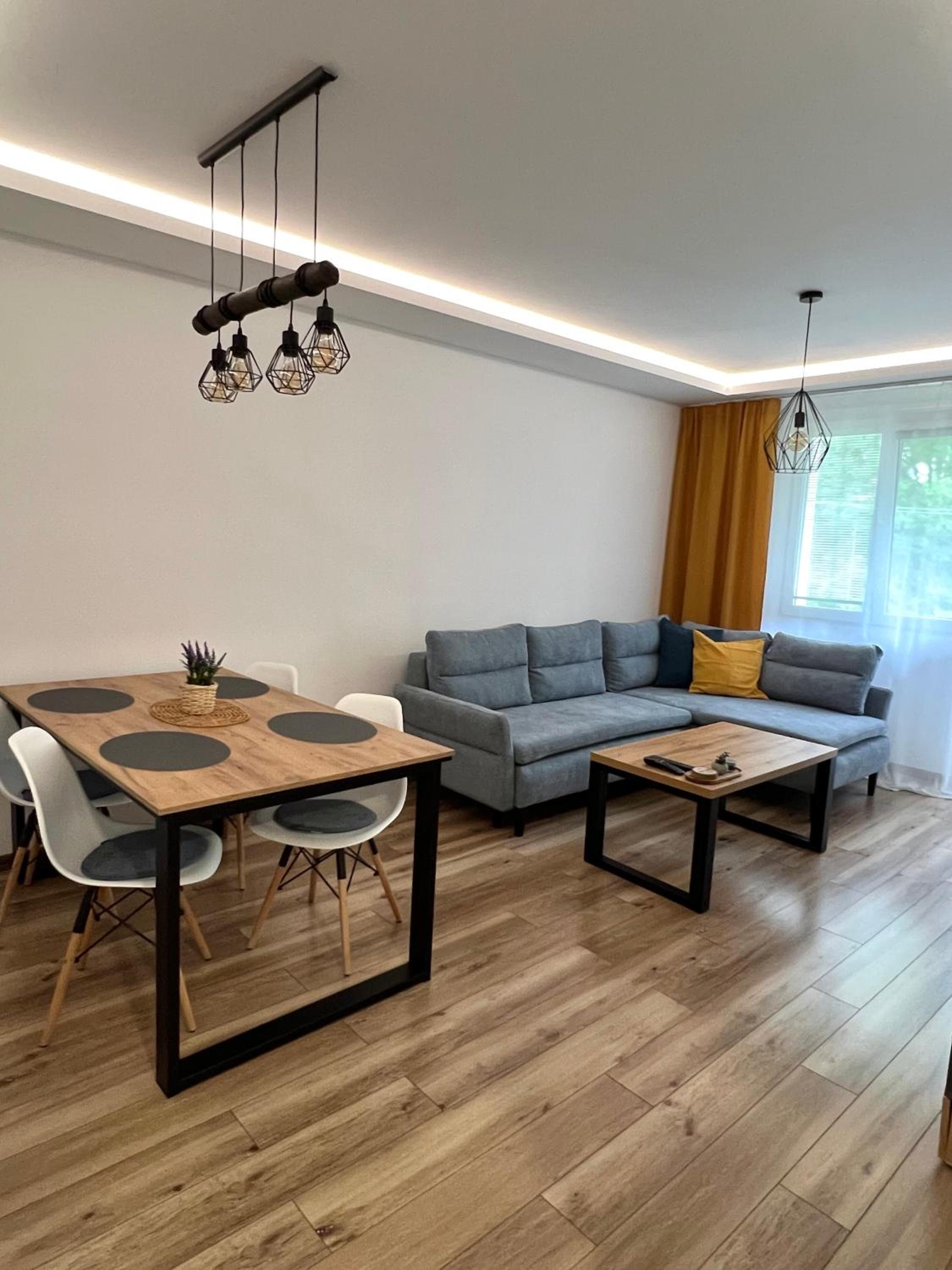 One-Bedroom Apartment with Balcony photo 2