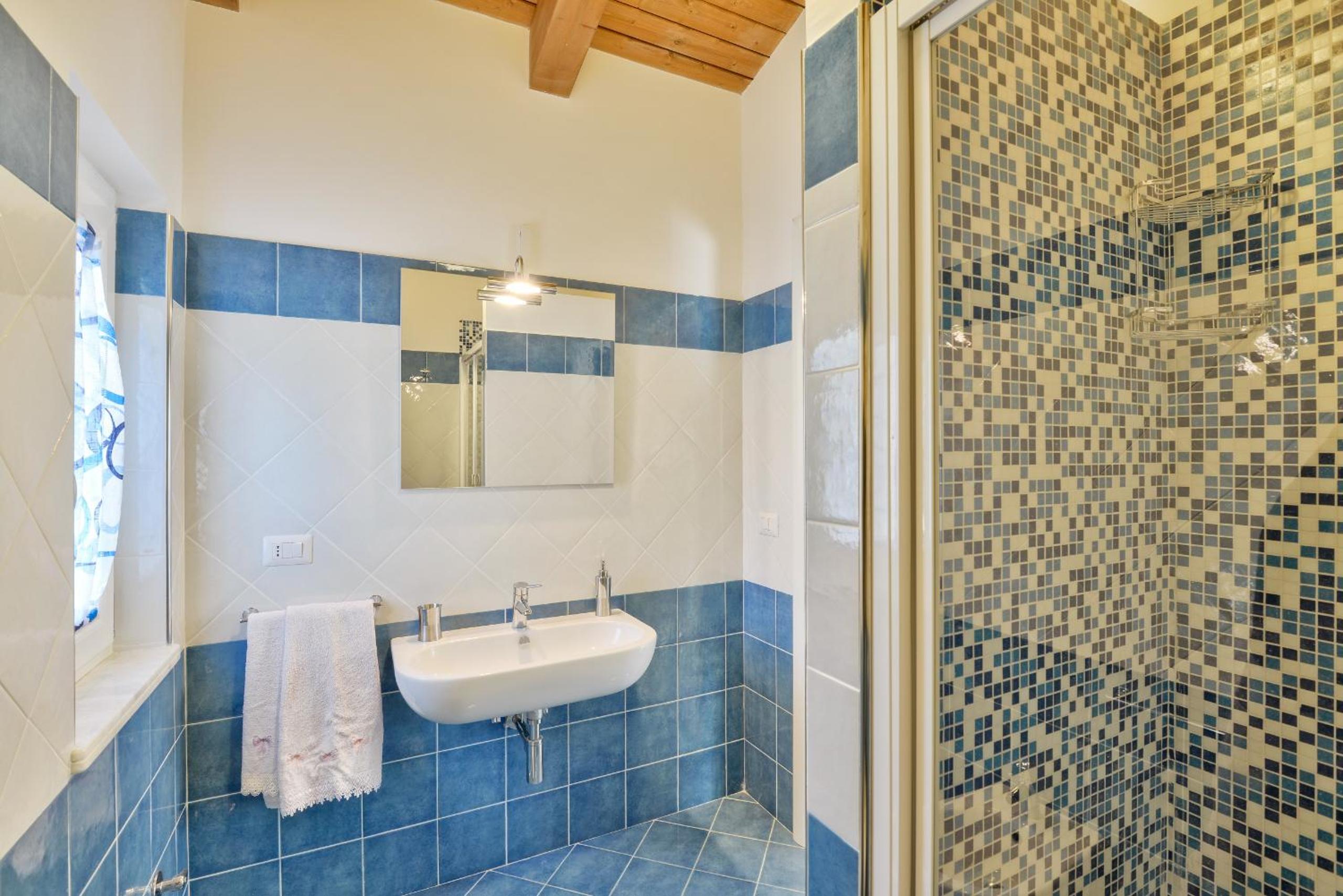 Two-Bedroom House photo 3
