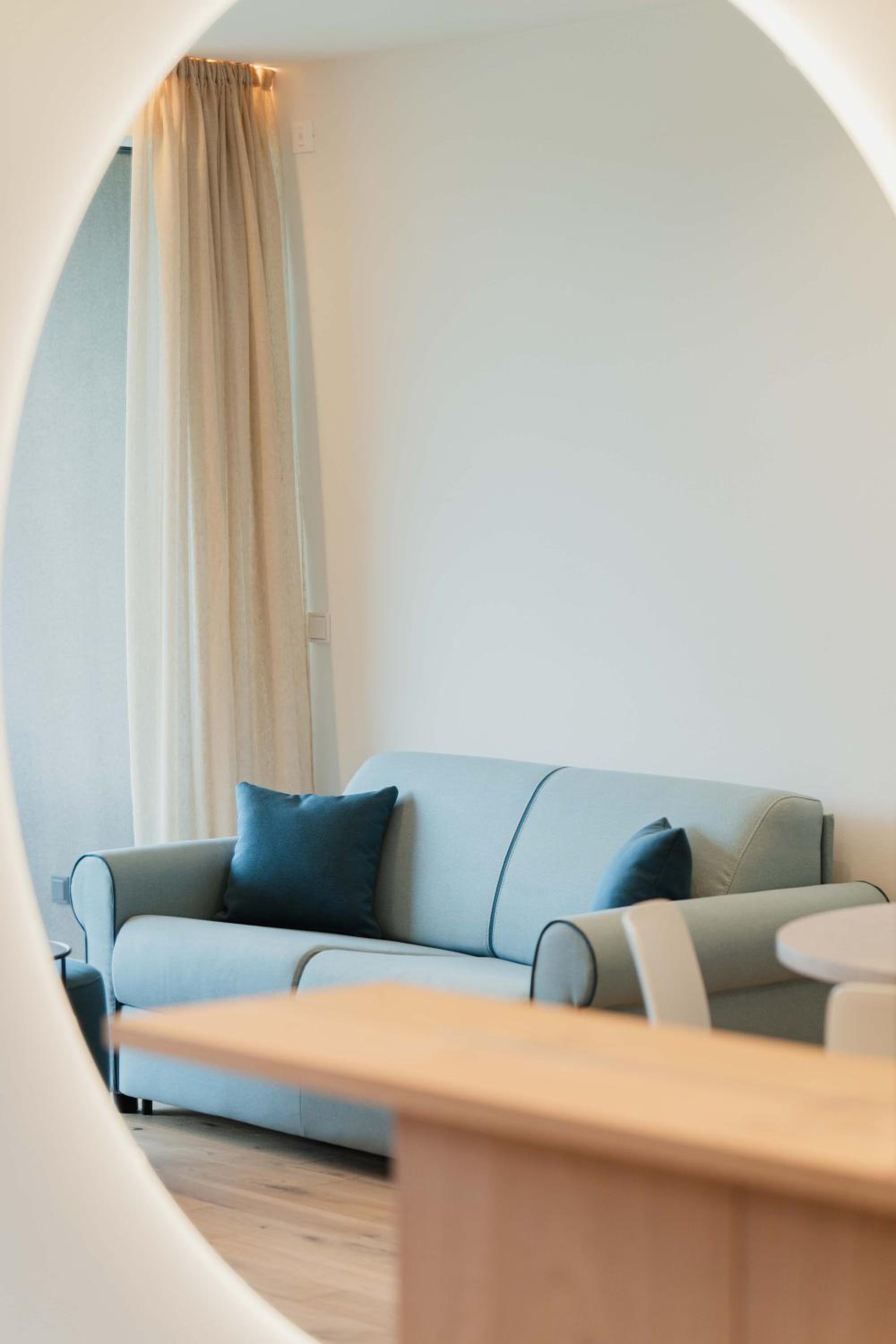 Two-Bedroom Deluxe Apartment with Garden View