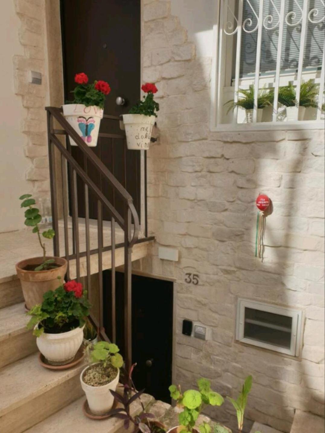 One-Bedroom House - Photo 11