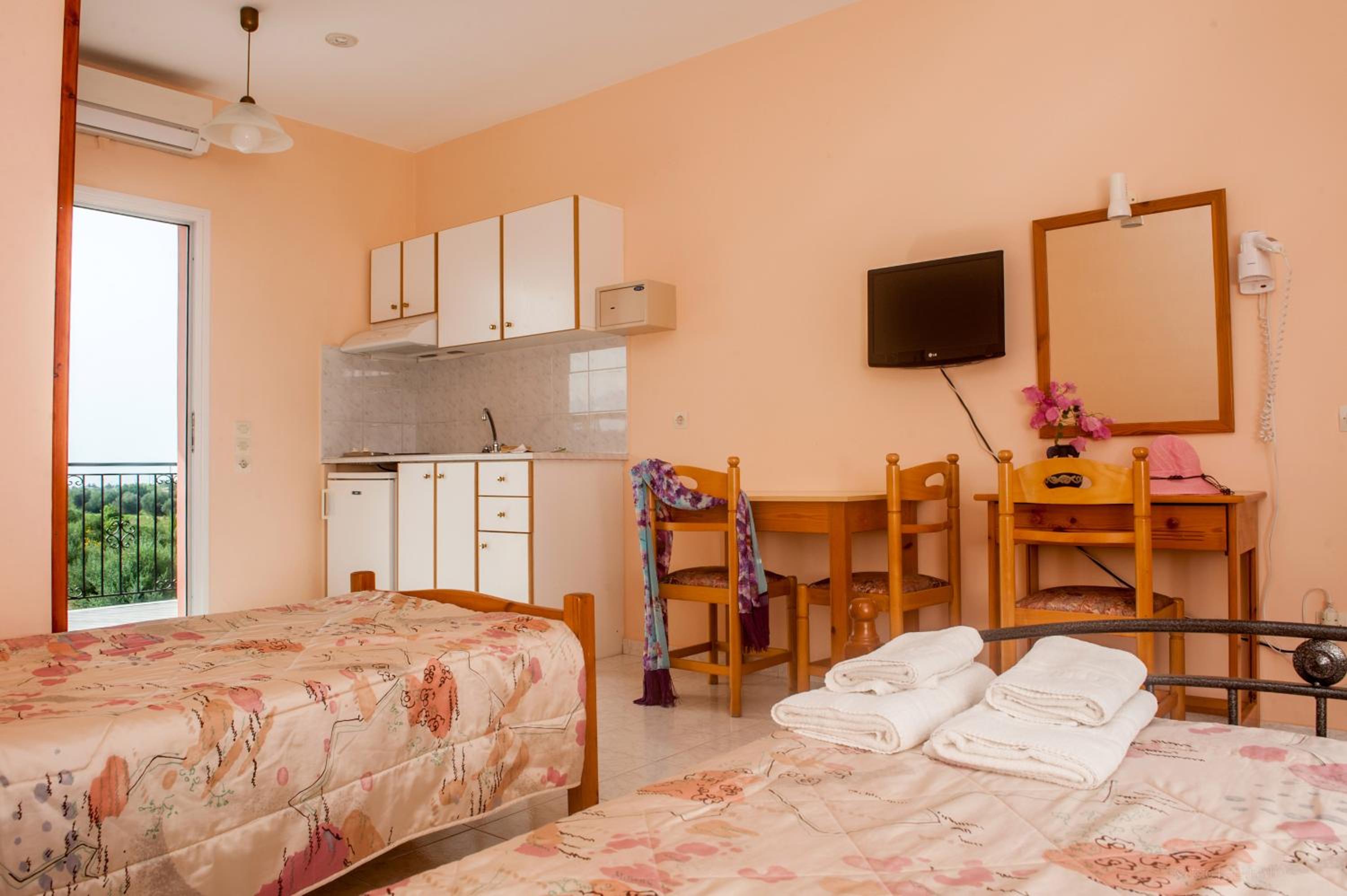 Standard Triple Room photo 1