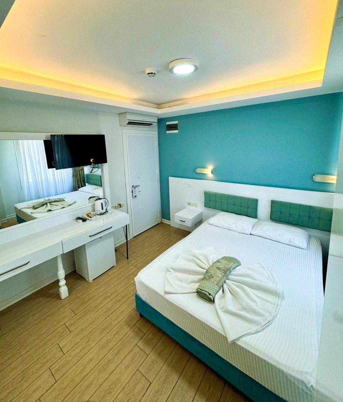 Deluxe Double or Twin Room - Photo 1