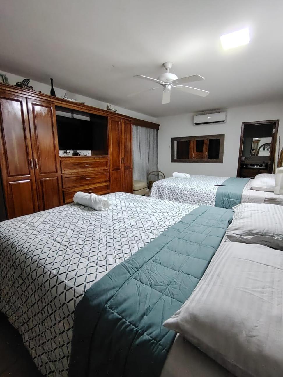 Three-Bedroom Villa photo 3