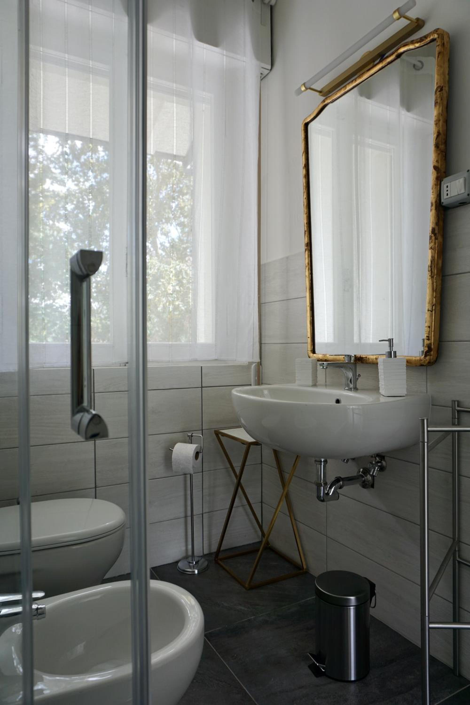 Family Room with Private Bathroom photo 3