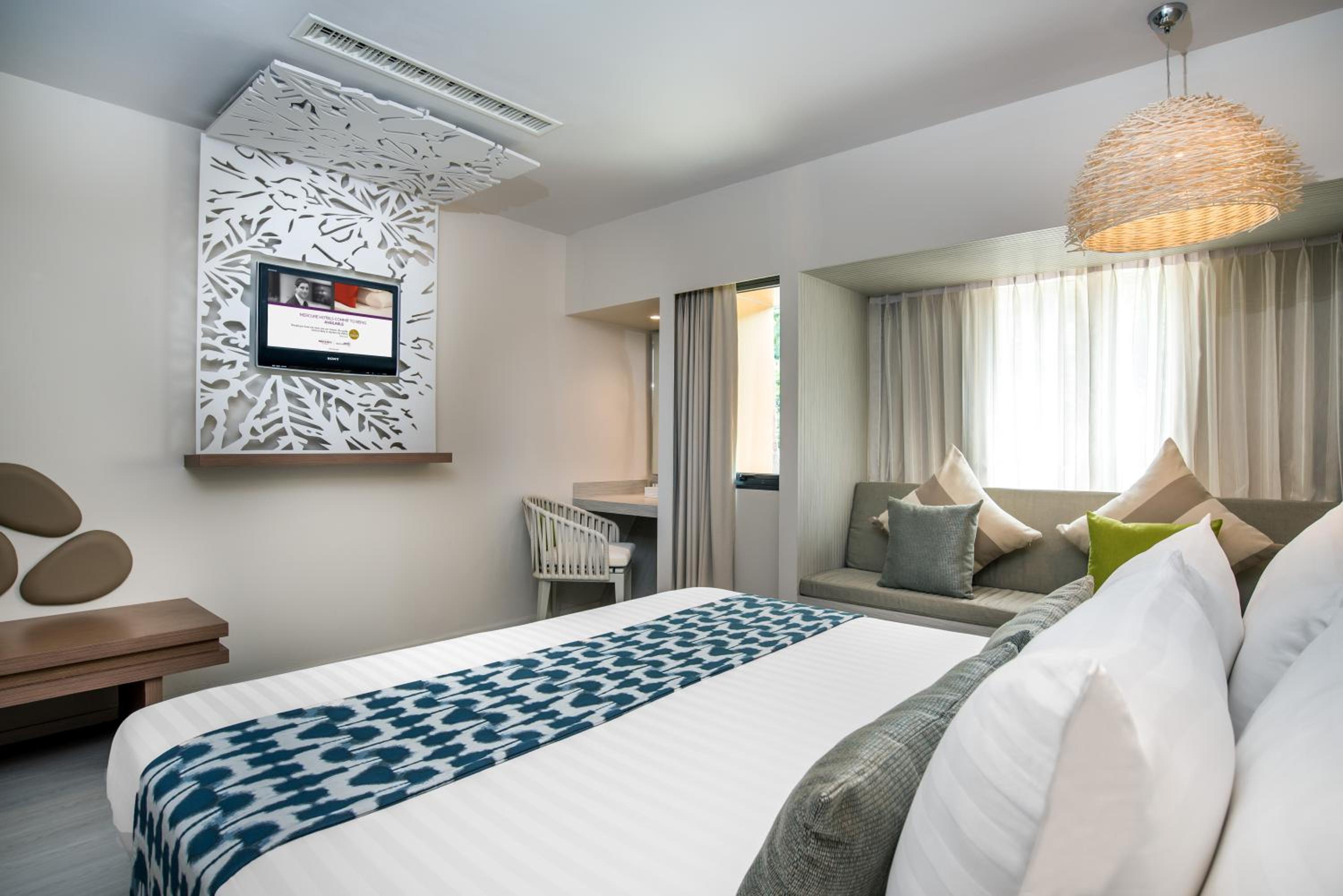 Standard King Room - Photo 7