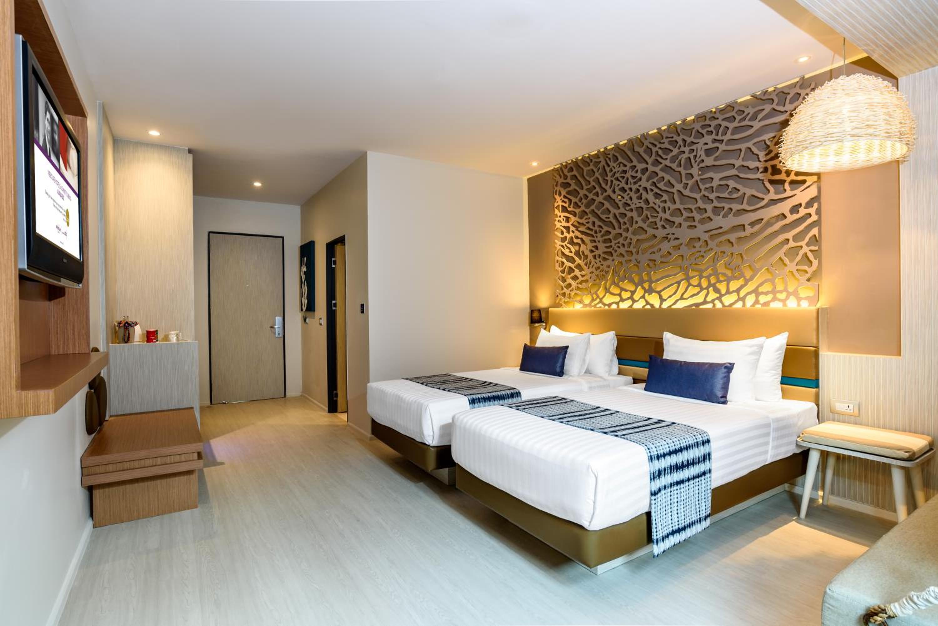 Standard Twin Room - Photo 7