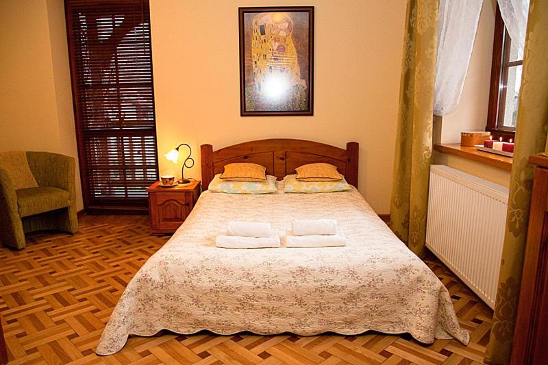 Large Double Room
