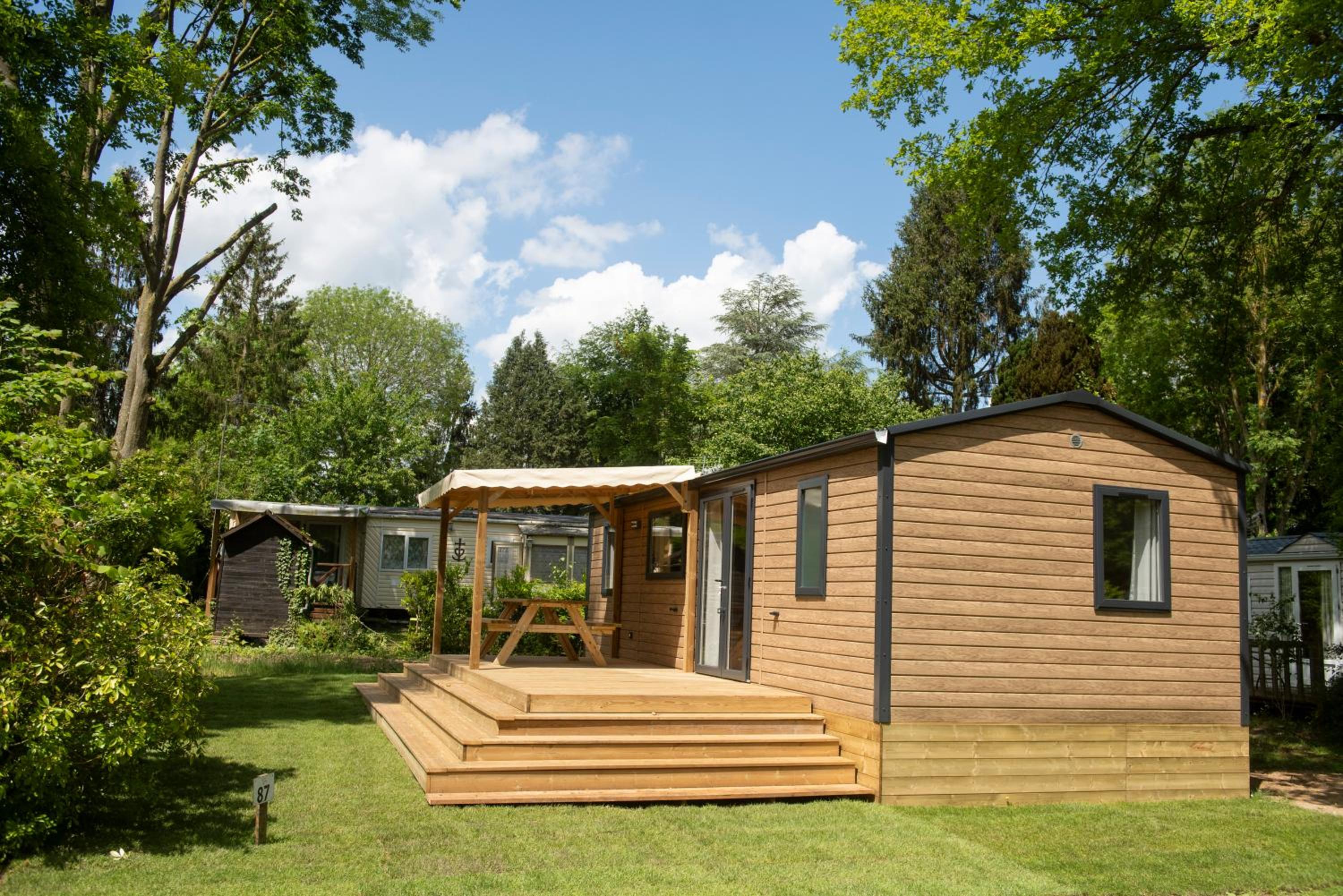 Mobile Home - Photo 1
