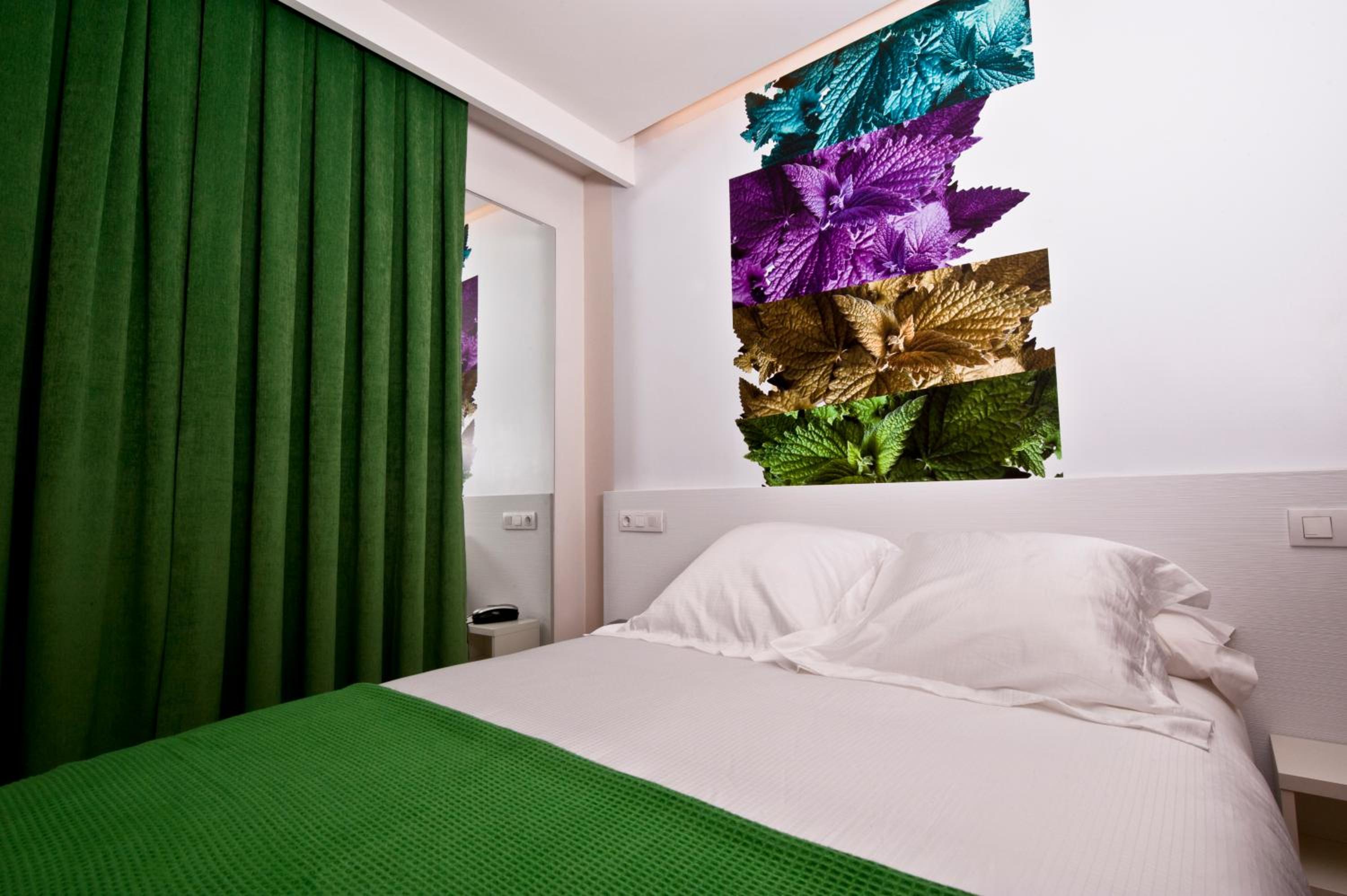 Superior Double or Twin Room - Photo 7