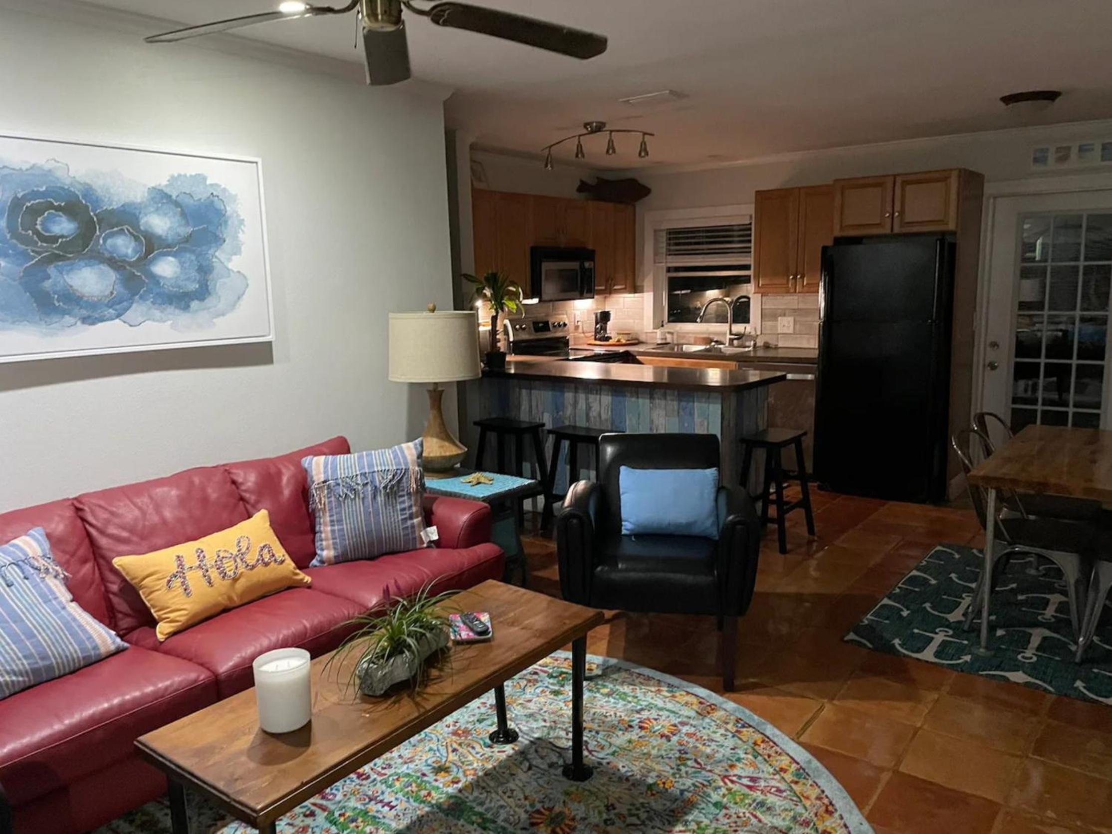 One-Bedroom House photo 1