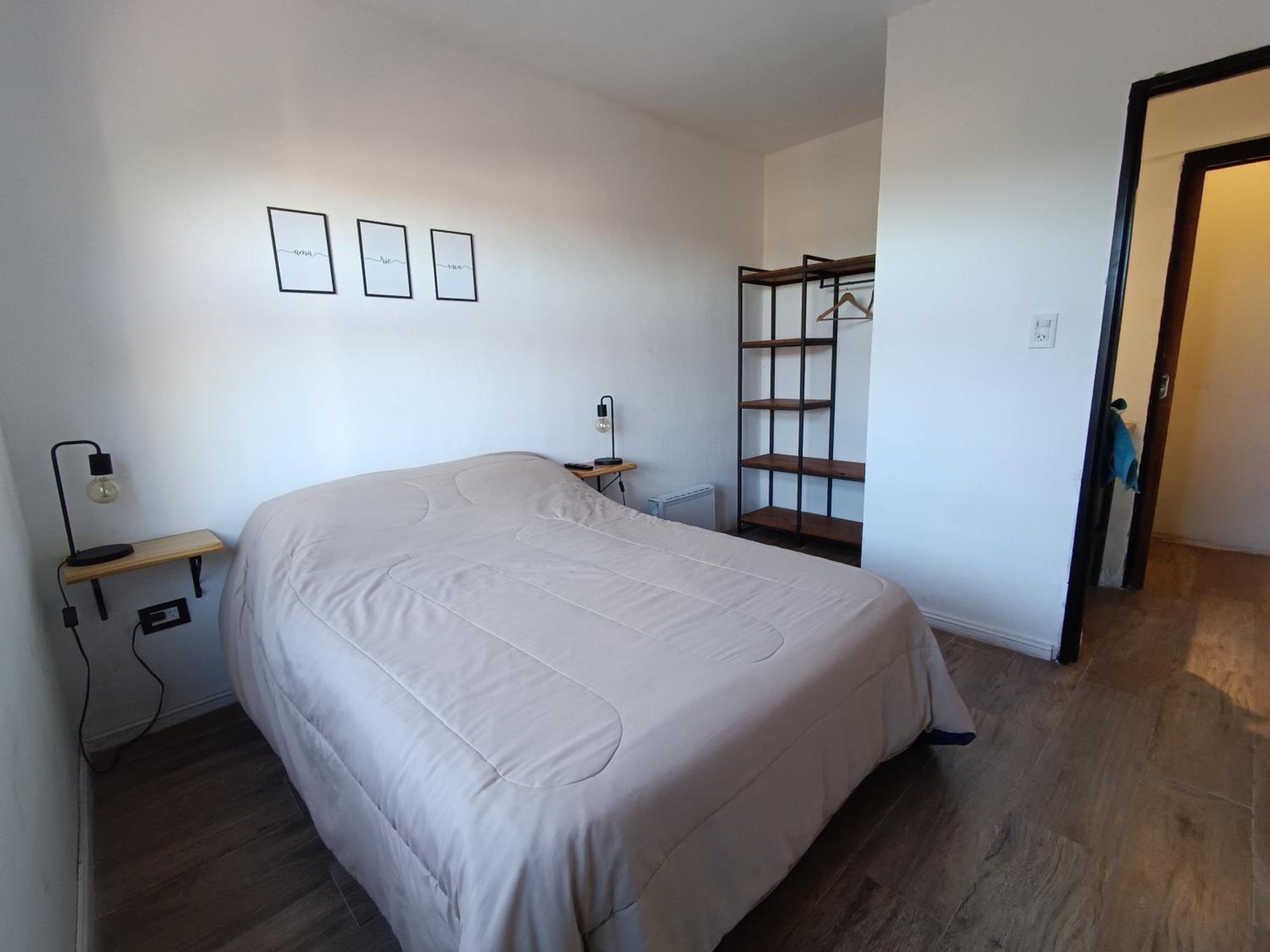 One-Bedroom House photo 2