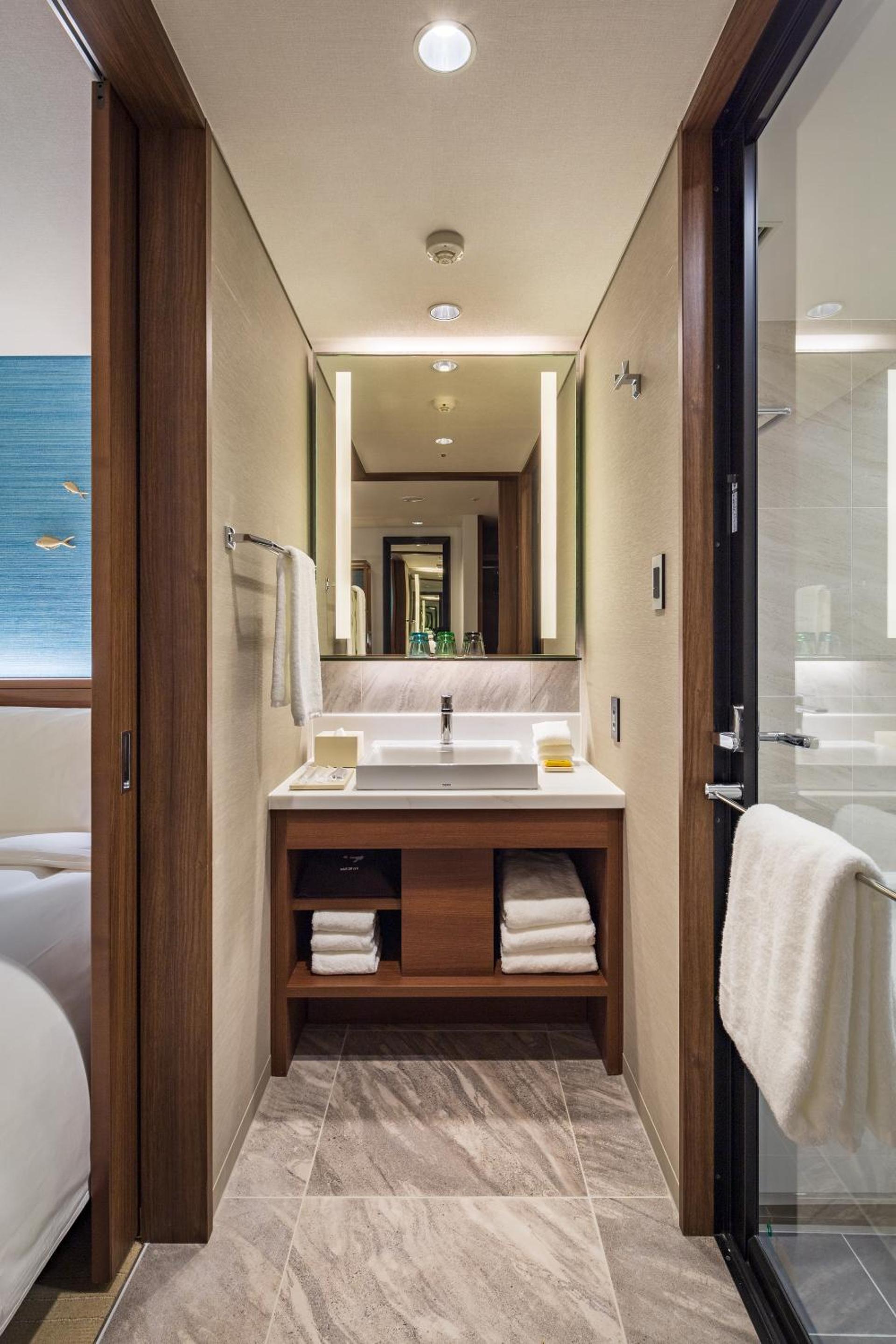 Deluxe Room with Three Single Beds  - Photo 5