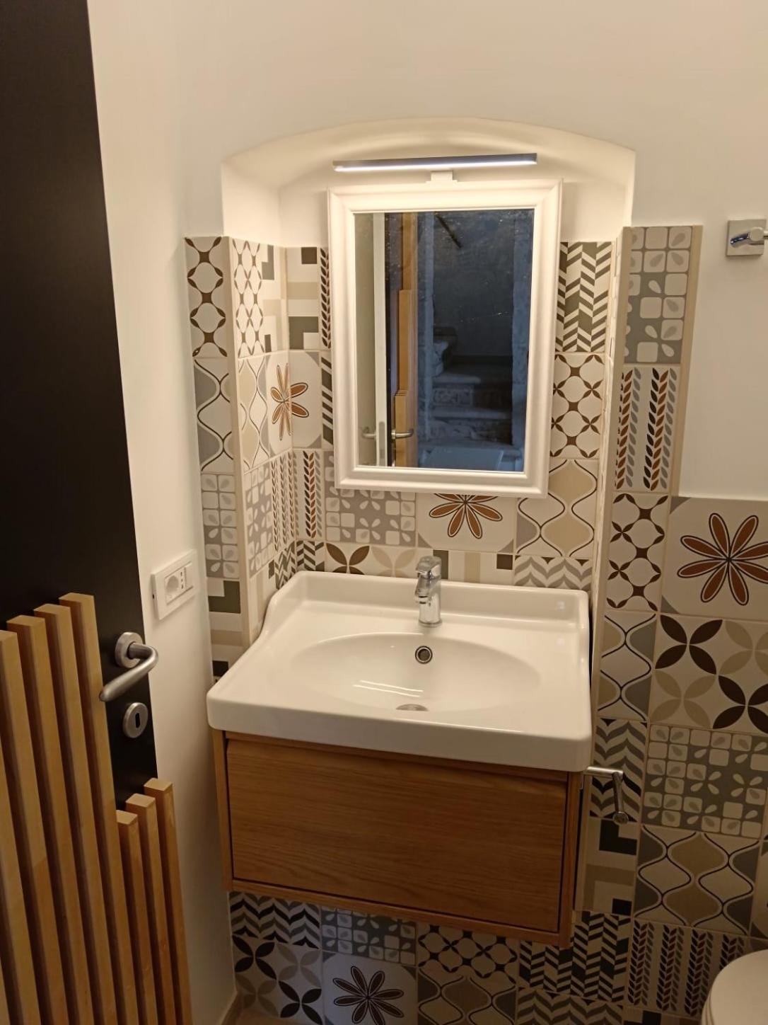 Suite with Spa Bath photo 3