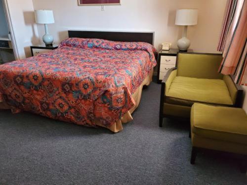 Deluxe King Room photo 1