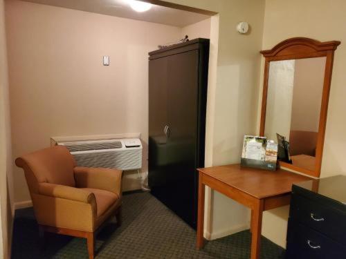 Deluxe King Room photo 2