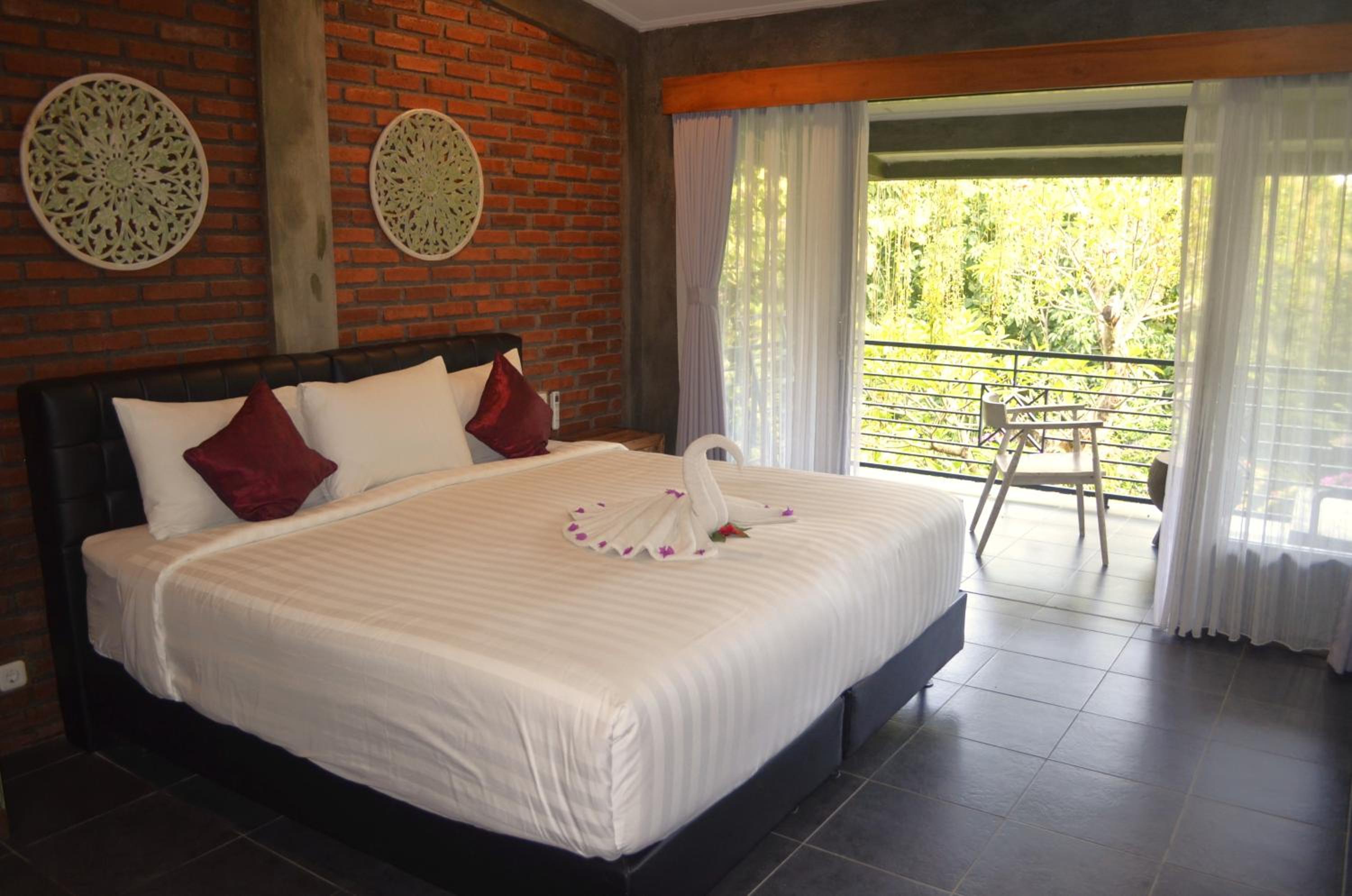 Standard Twin Room with Garden View