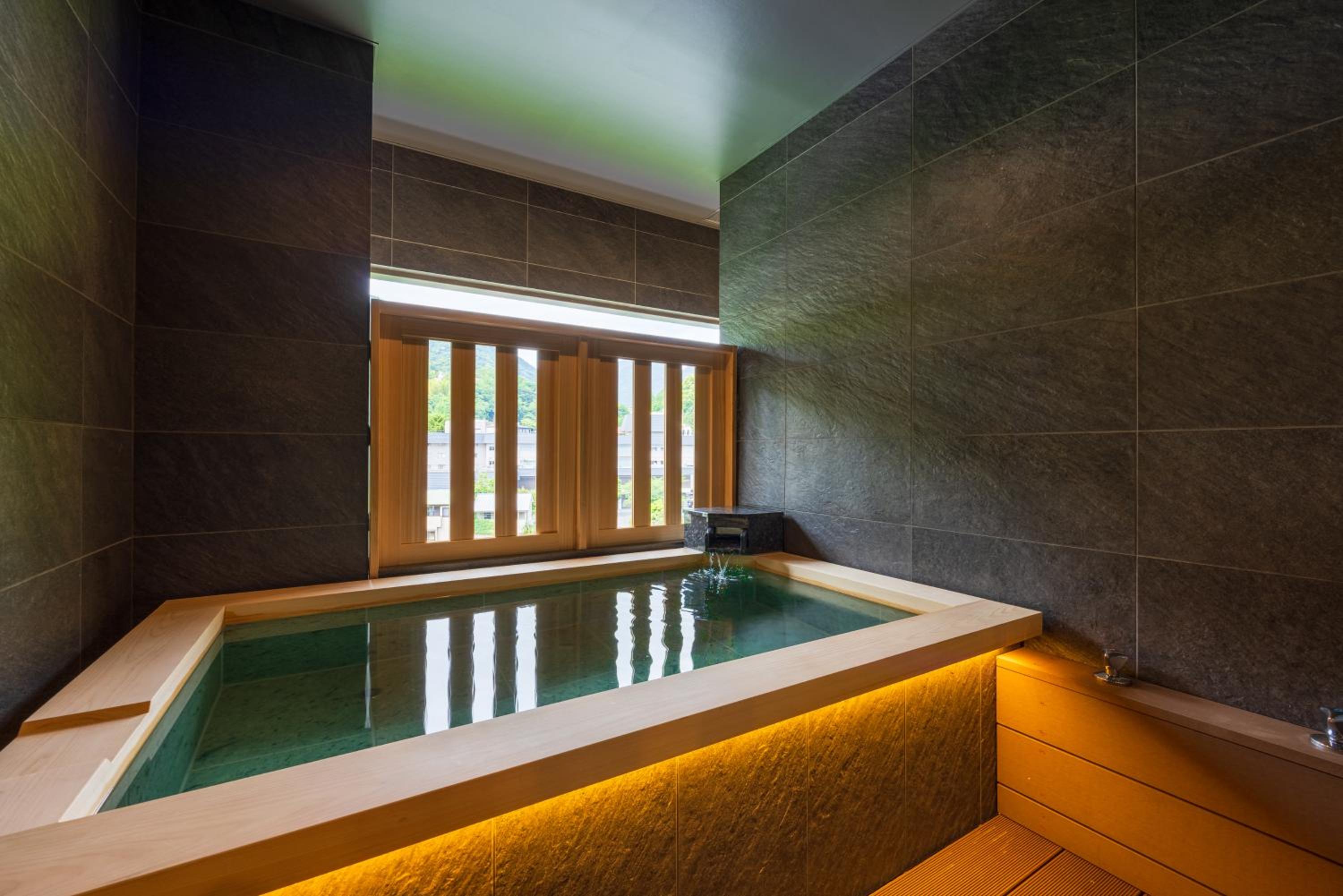 Riverside Japanese-Western Style room with Open-Air Bath - Photo 3