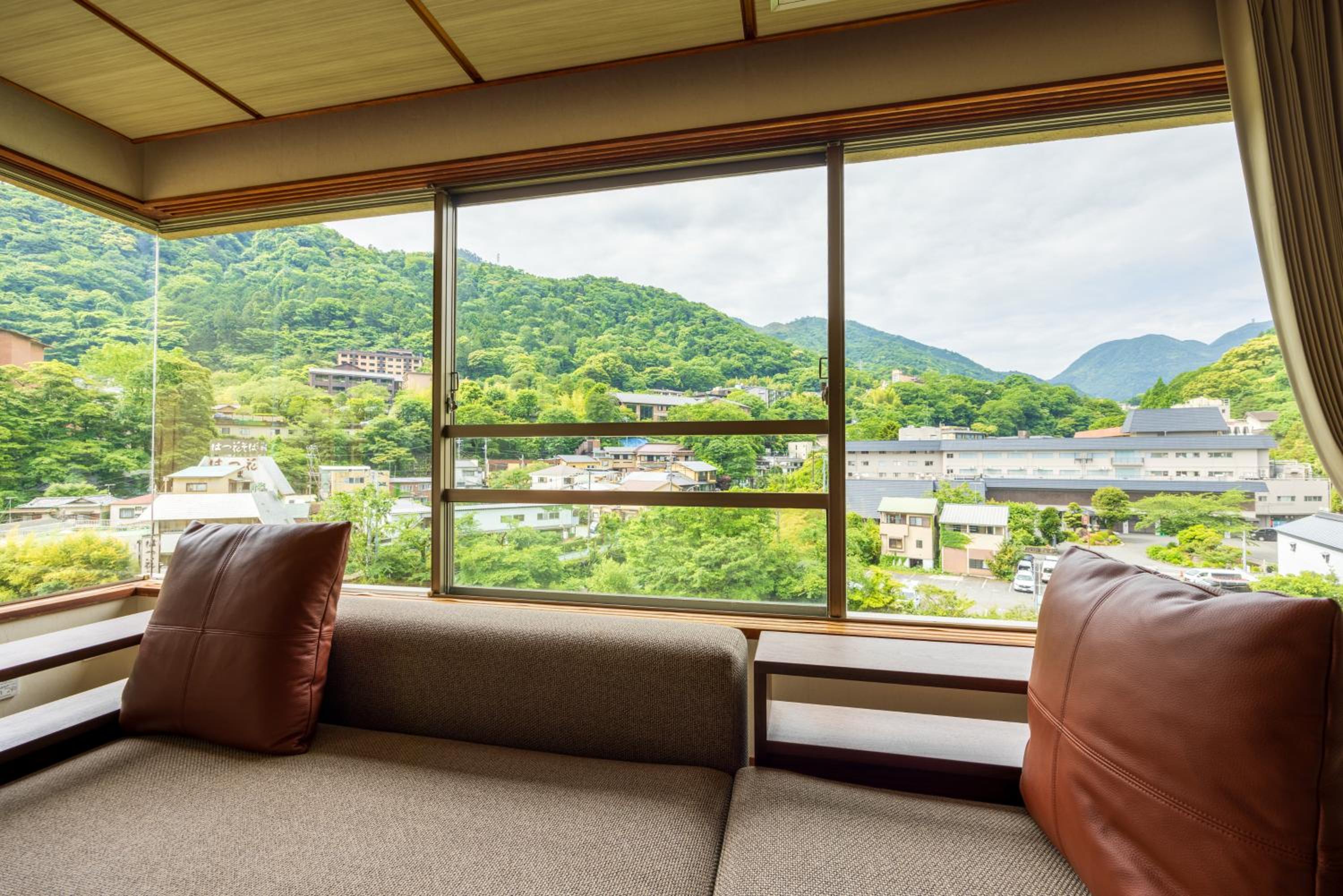 Riverside Japanese-Western Style room with Open-Air Bath - Photo 10