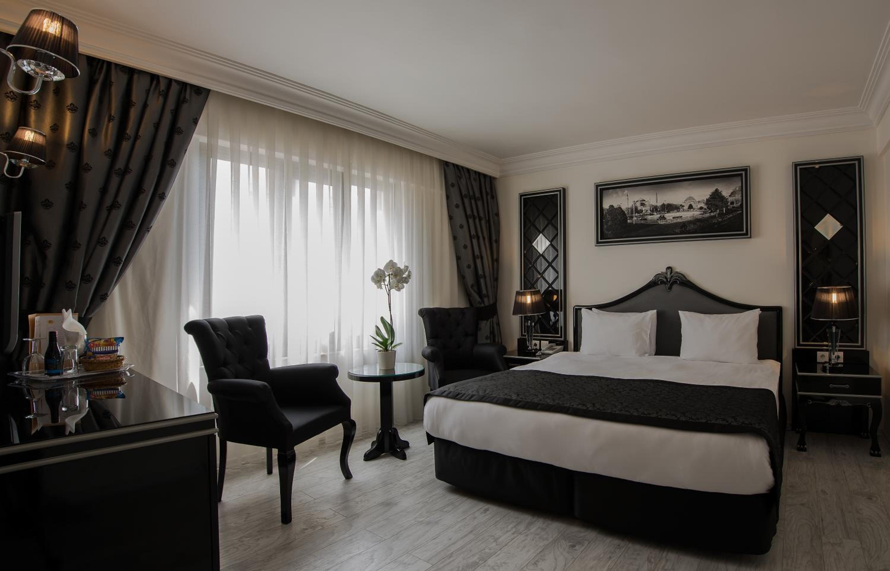 Deluxe Double Room photo 2
