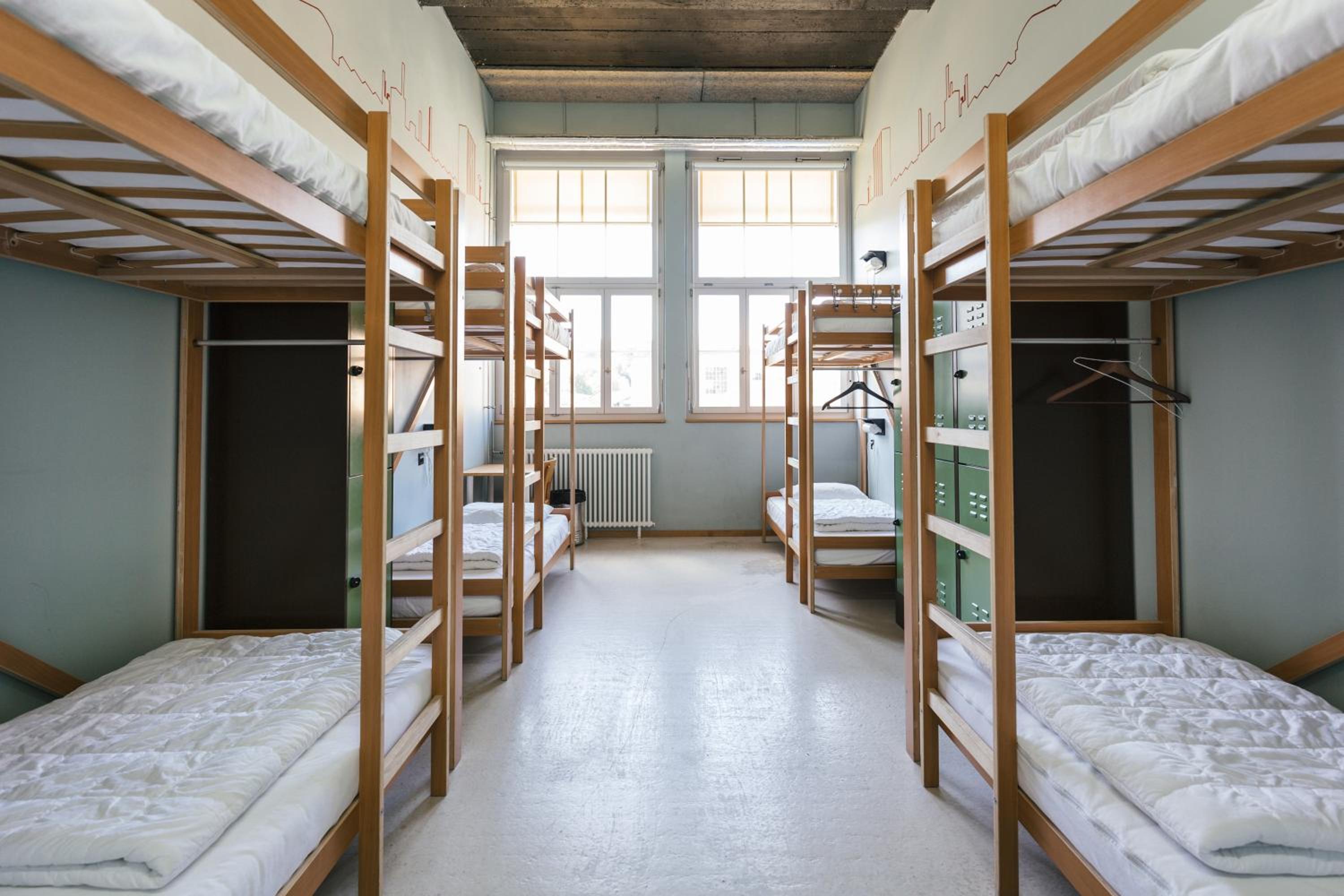 Single Bed in 8-Bed Mixed Dormitory Room photo 3