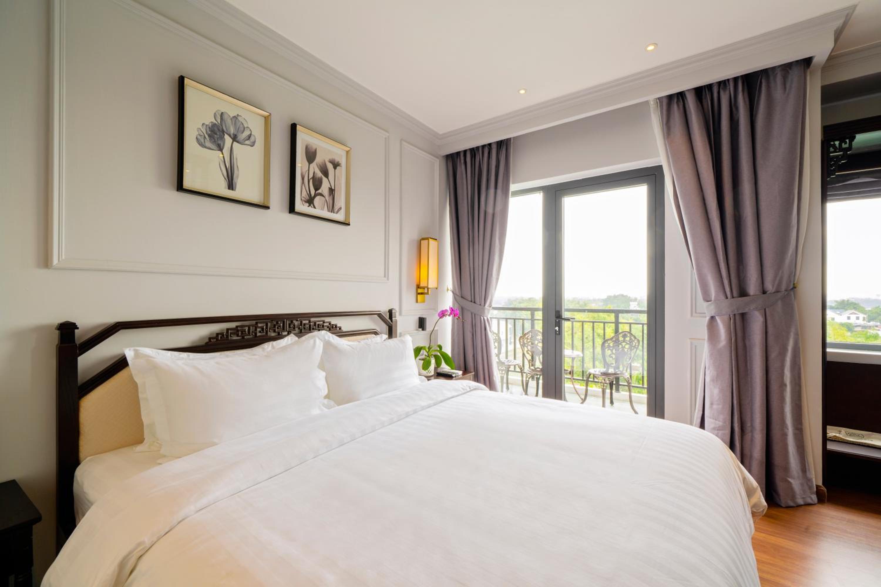 Executive Suite Triple Room with Balcony - Photo 3