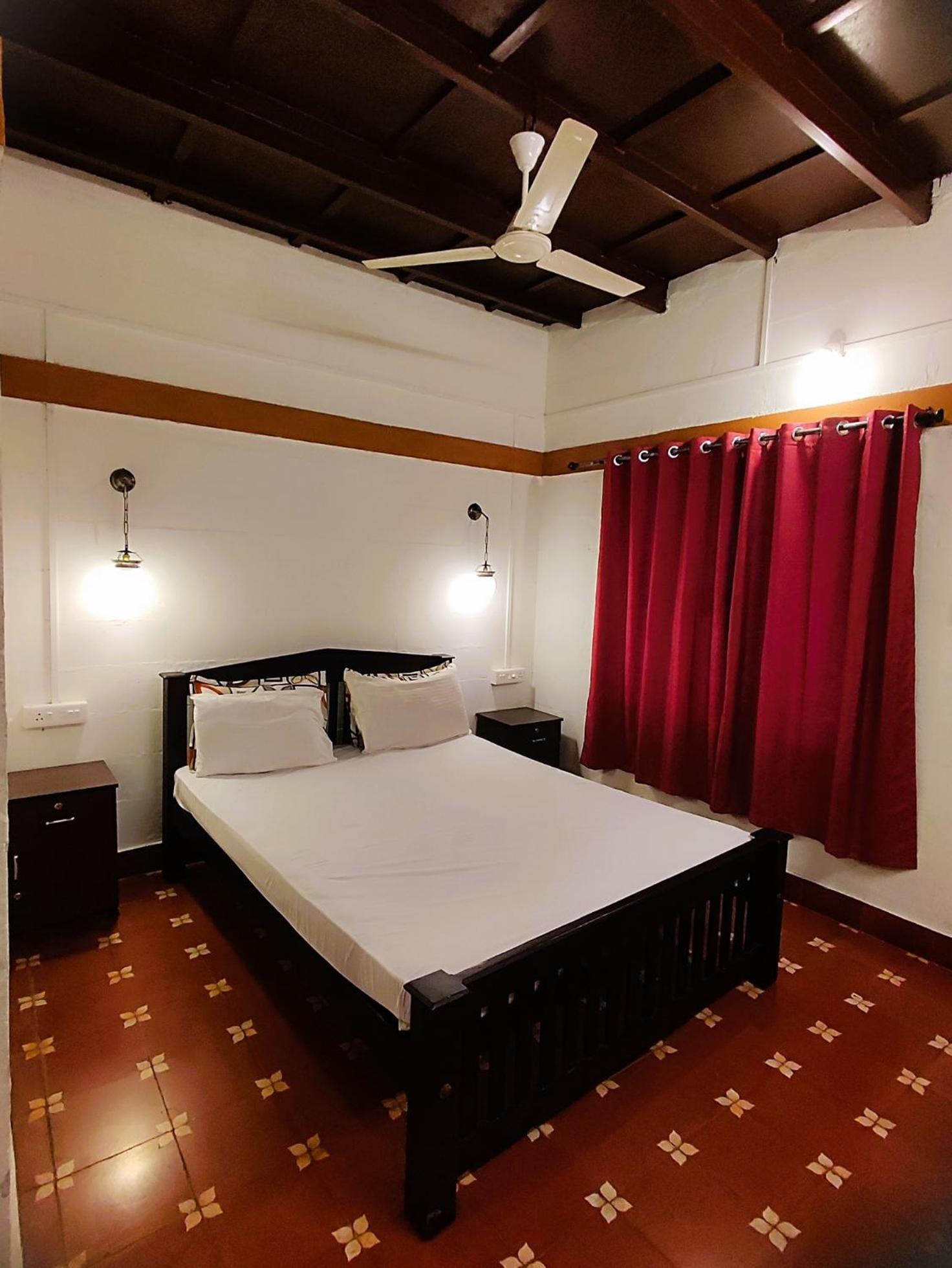 Budget Double Room photo 2
