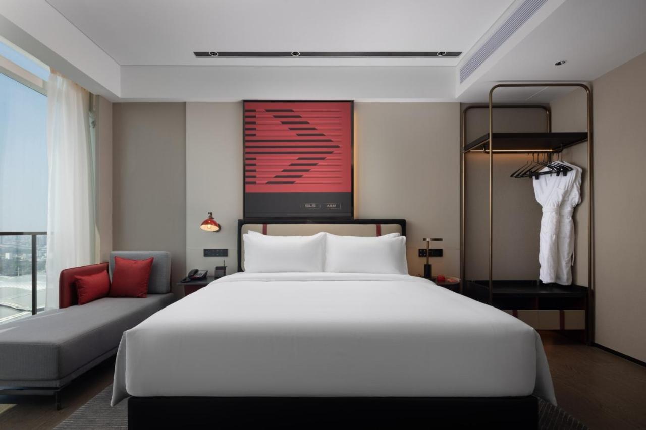 Deluxe Queen Room photo 2
