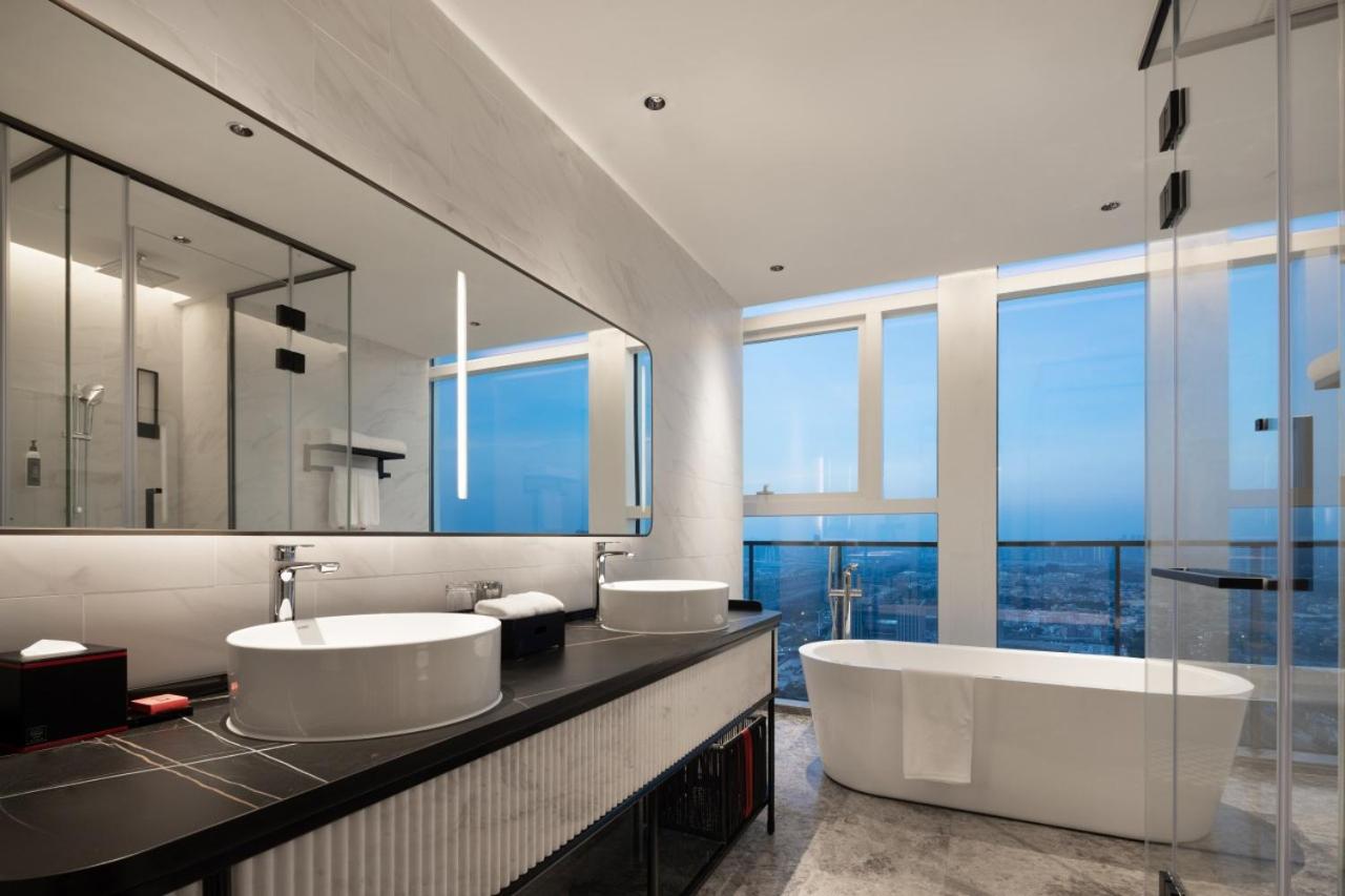 Suite with City View photo 2