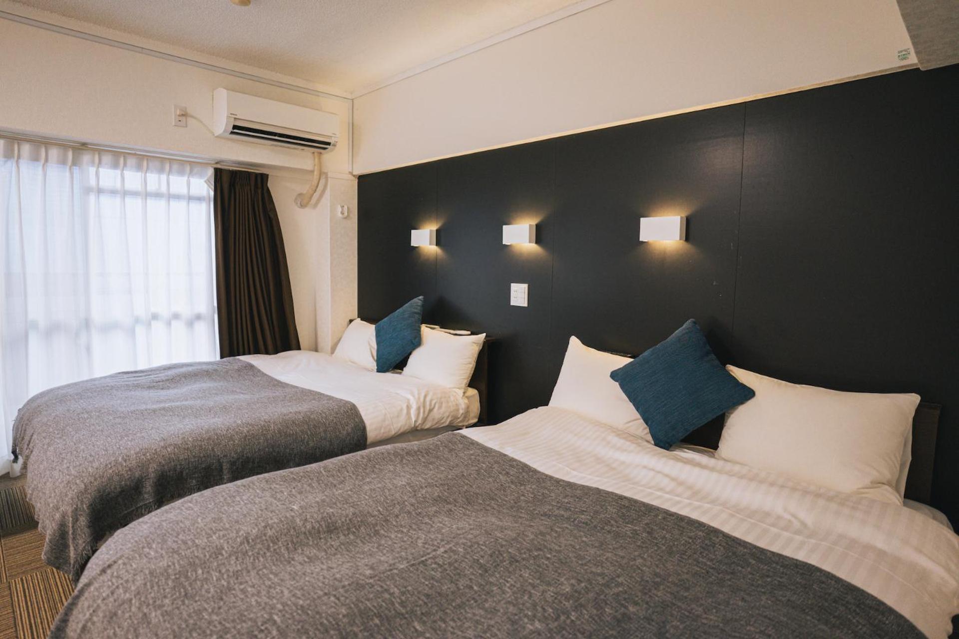 Standard Twin Room with Sofa - Photo 10