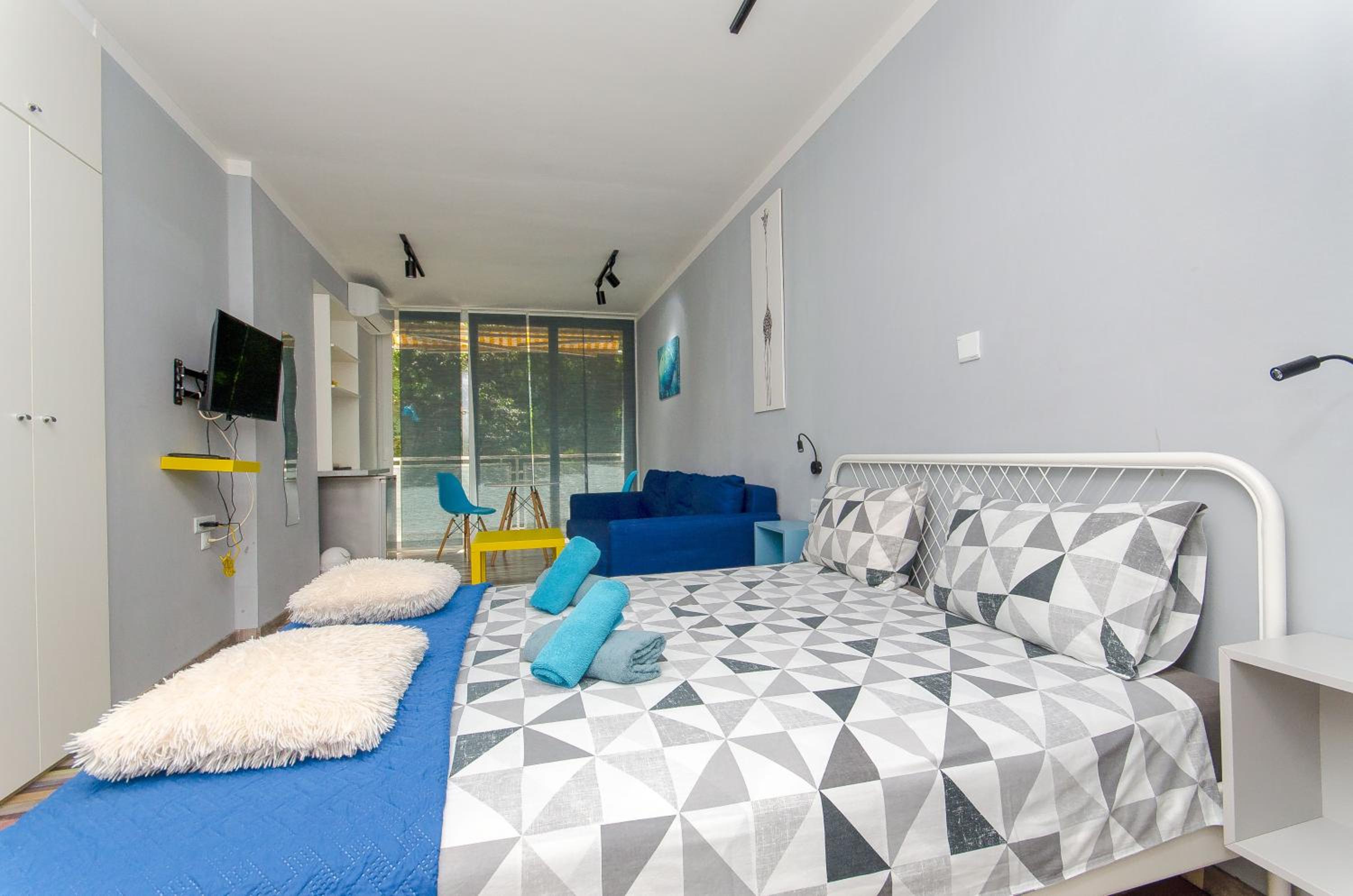 Deluxe Queen Room